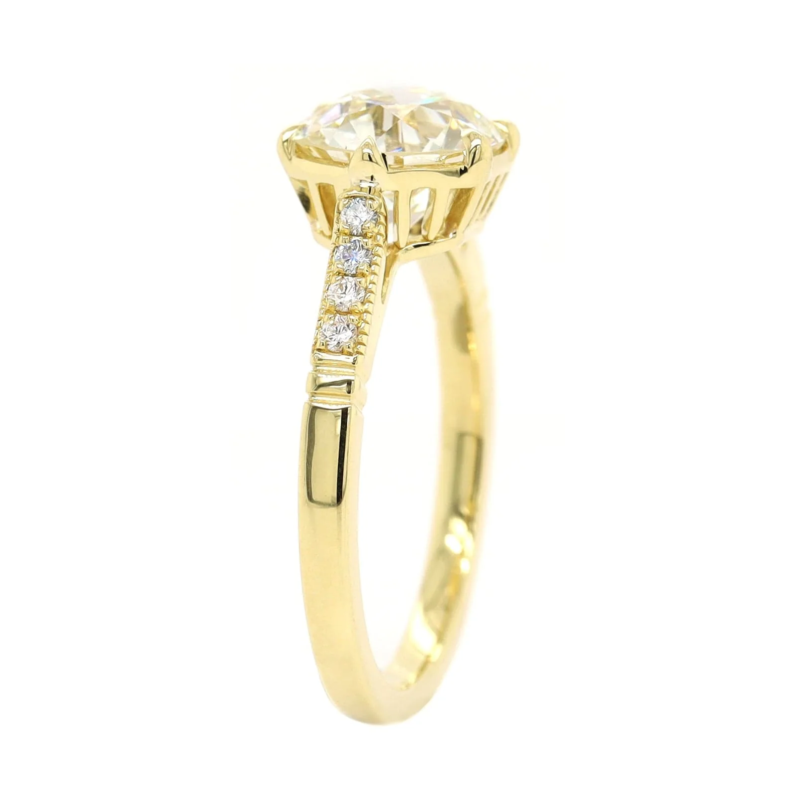 18K Yellow Gold Round Diamond Ring - Image 2