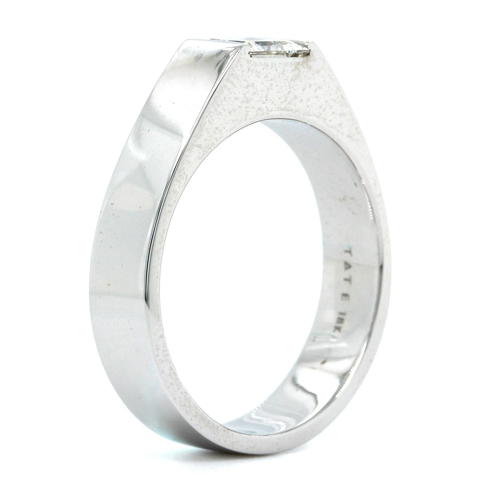 18K White Gold Princess Cut Diamond Wide Ring - Image 2