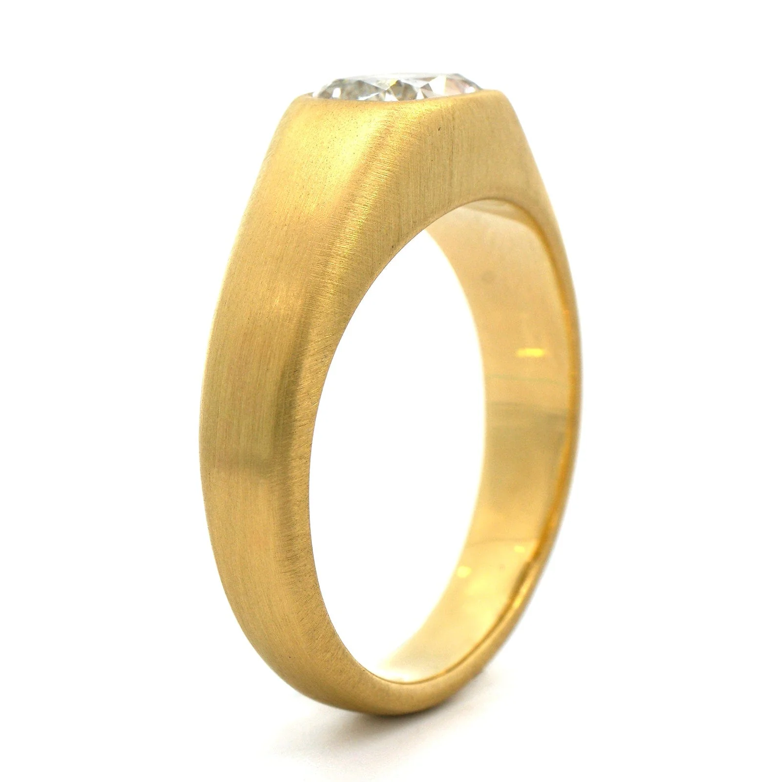 18K Yellow Gold Cushion Cut Diamond Ring - Image 2
