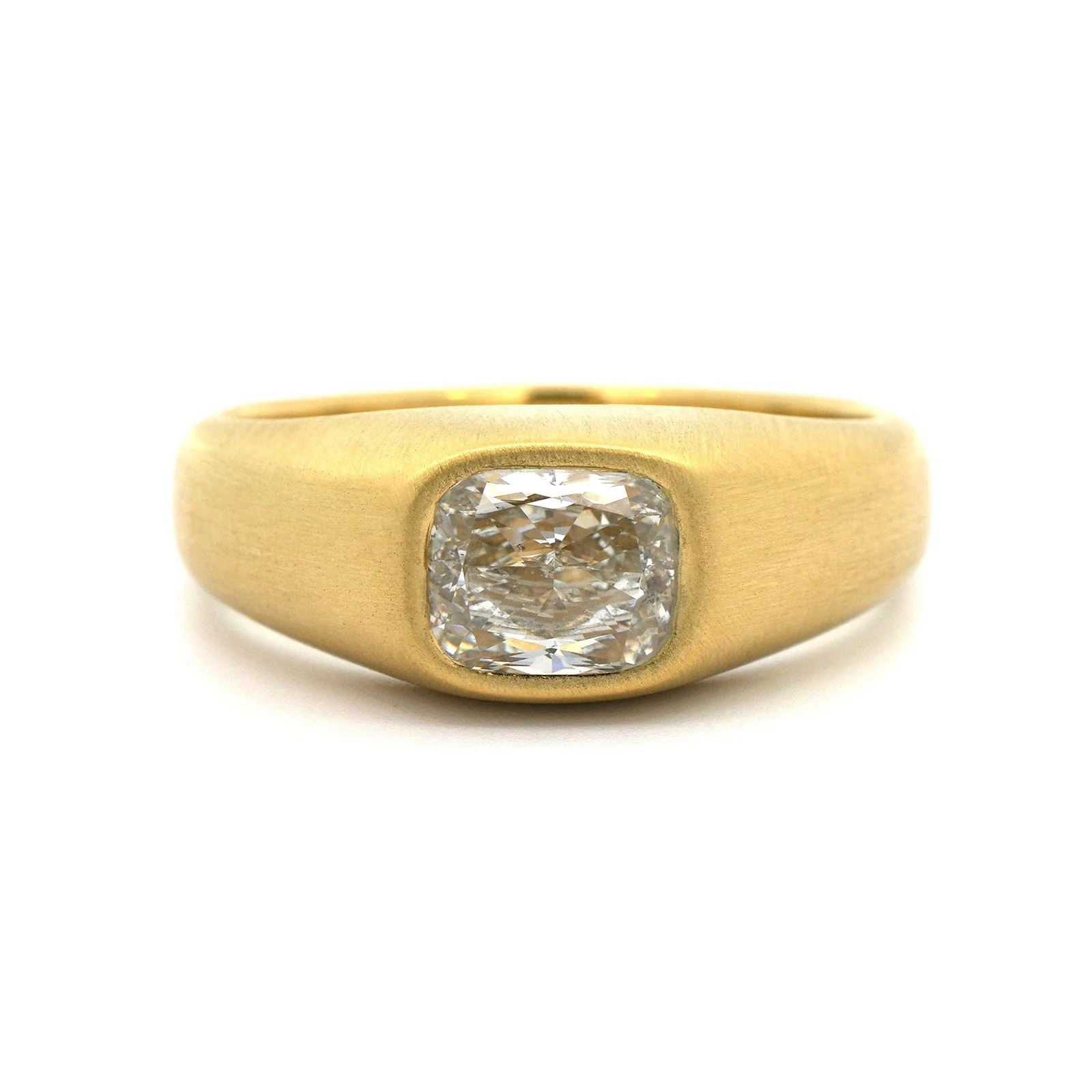 18K Yellow Gold Cushion Cut Diamond Ring - Image 4