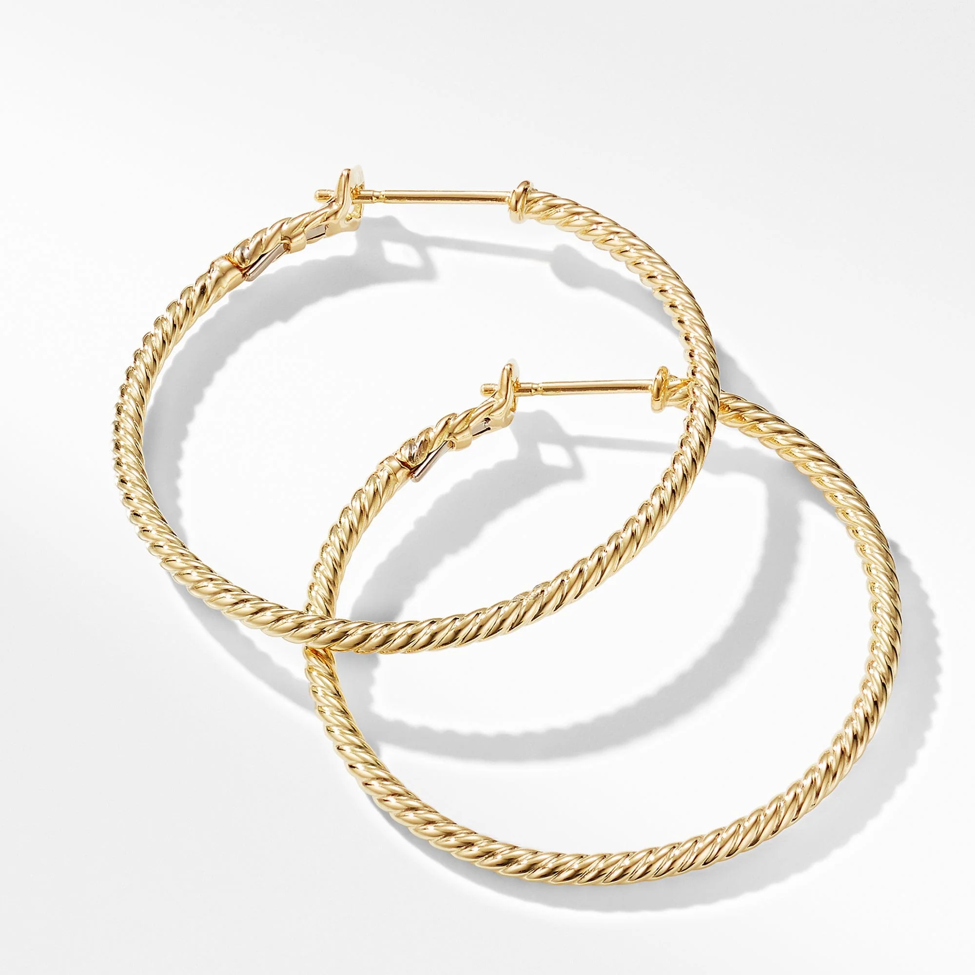 Cable Classics Hoop Earrings in Gold - Image 3
