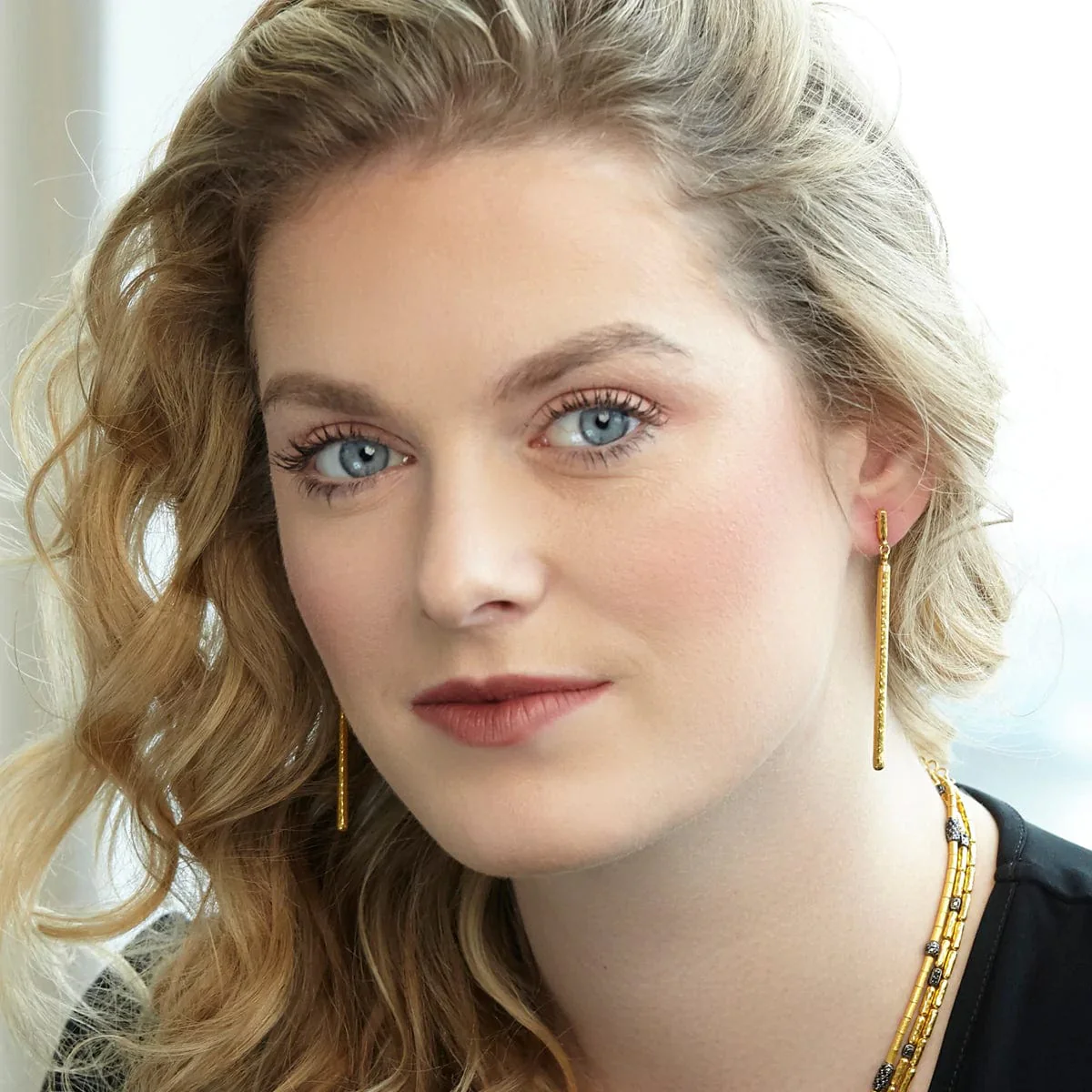 24K Yellow Gold Vertigo Single Drop Earrings - Image 2