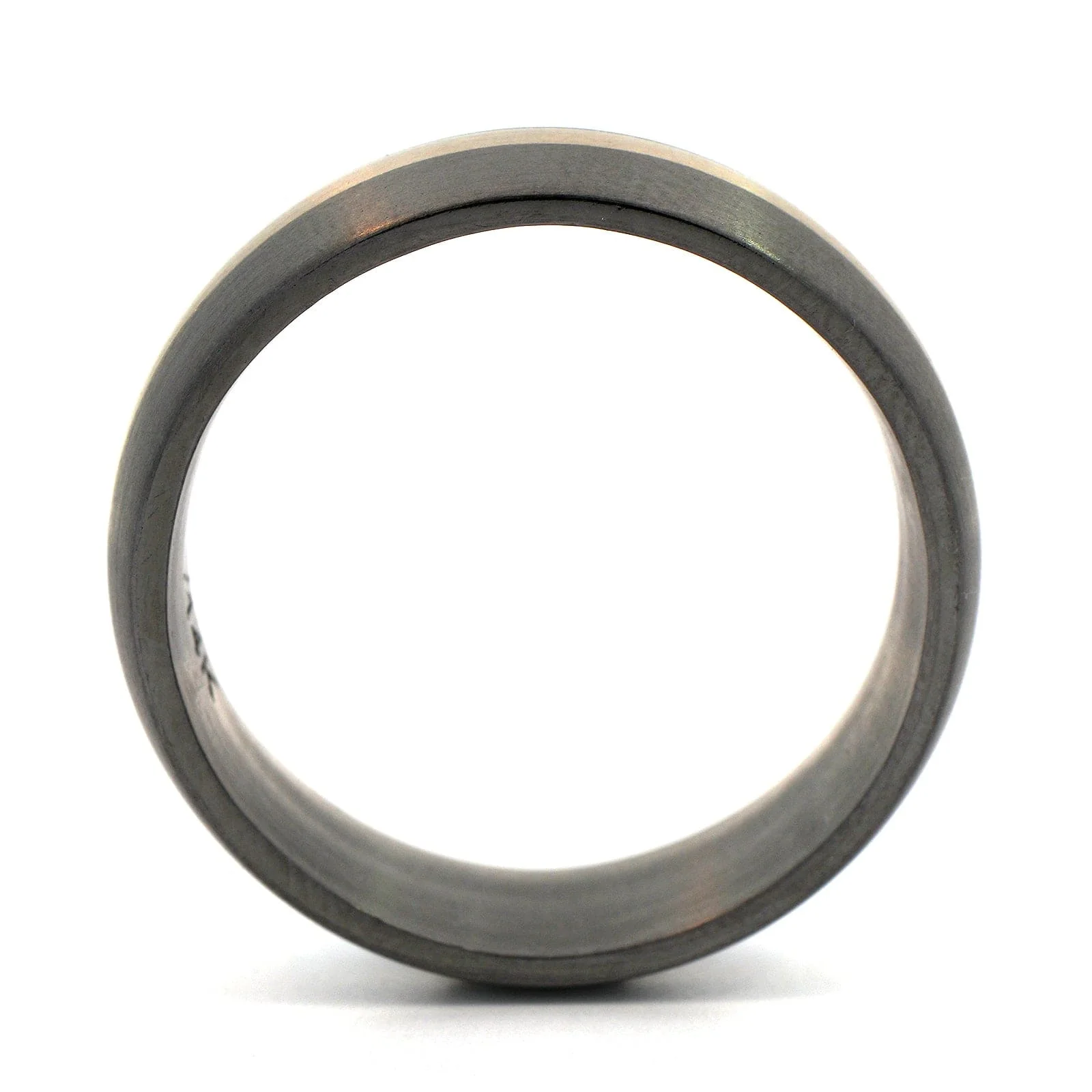 14K White Gold Brushed Center Tantalum Band - Image 3