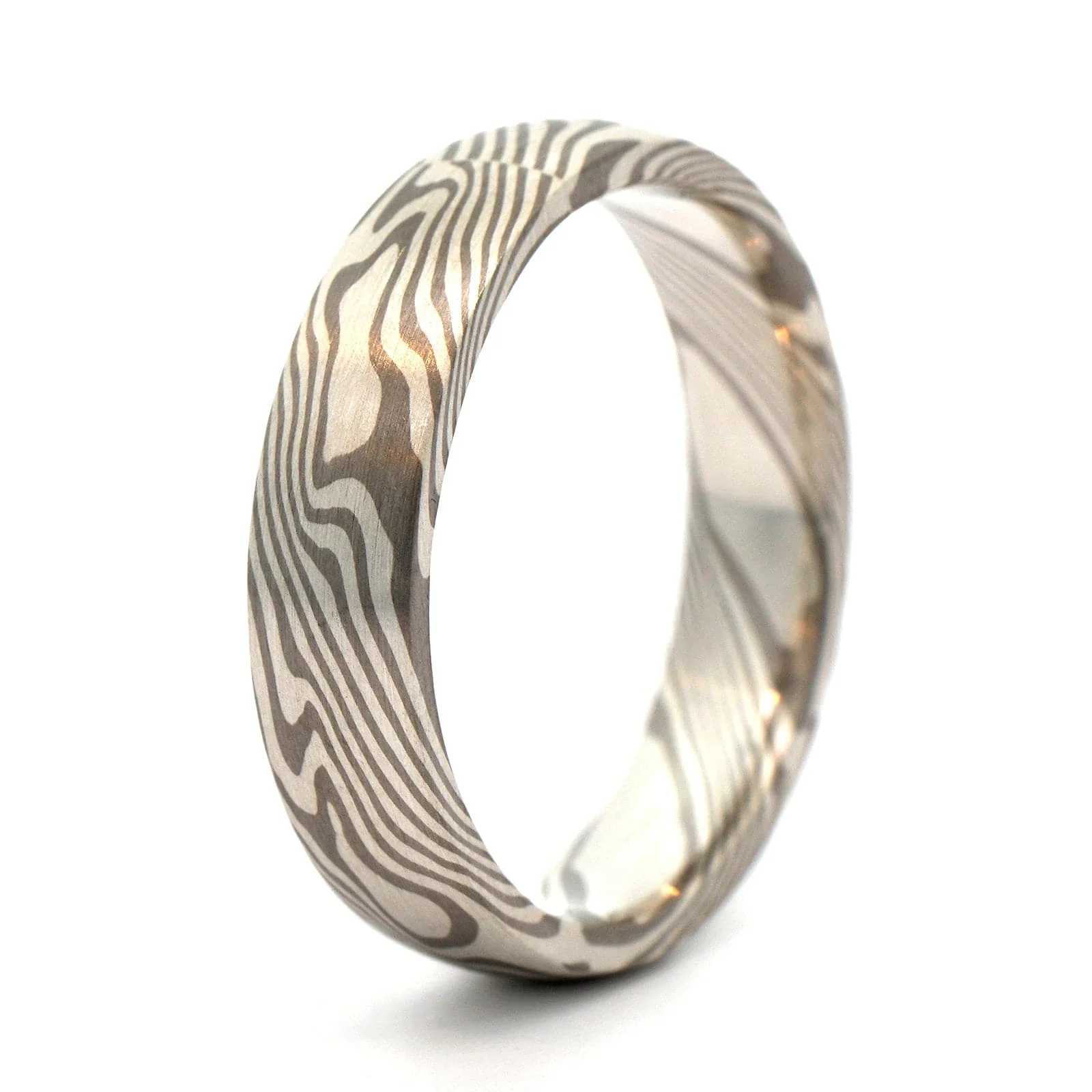 Palladium and Silver Maple Pattern Wedding Band - Image 2