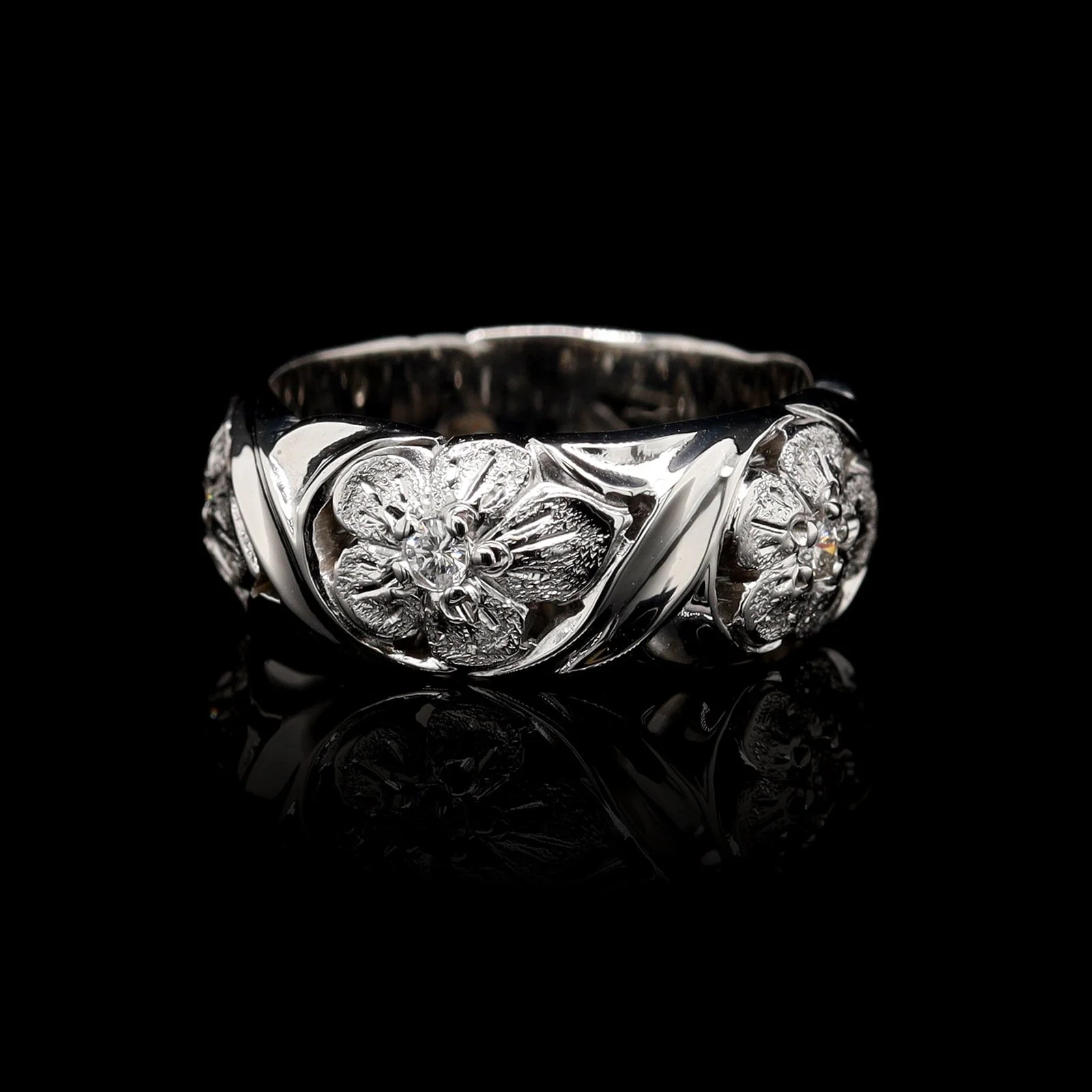 Jabel 18K White Gold Estate Floral Diamond Band