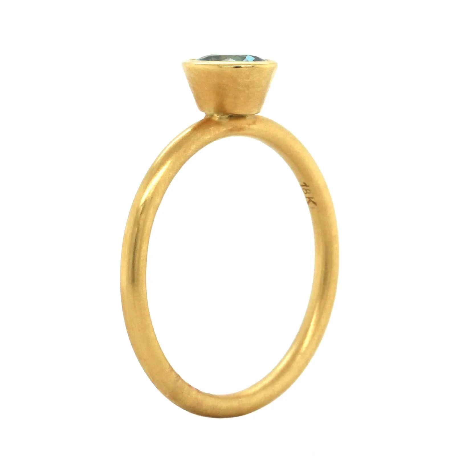 18K Yellow Gold Oval Cut Aquamarine Ring - Image 2
