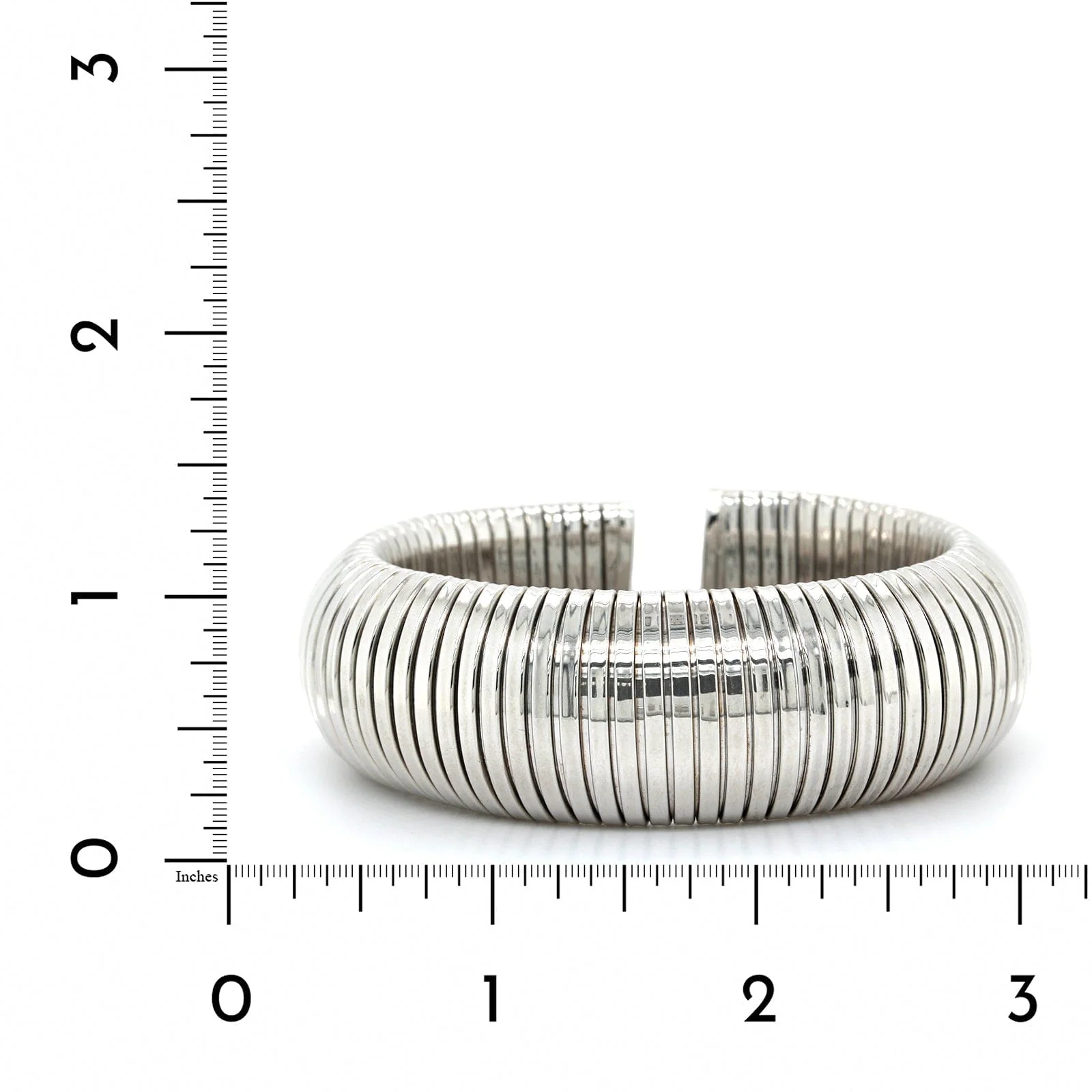 18K White Gold Tubogas Grooved Cuff Bracelet - Image 3