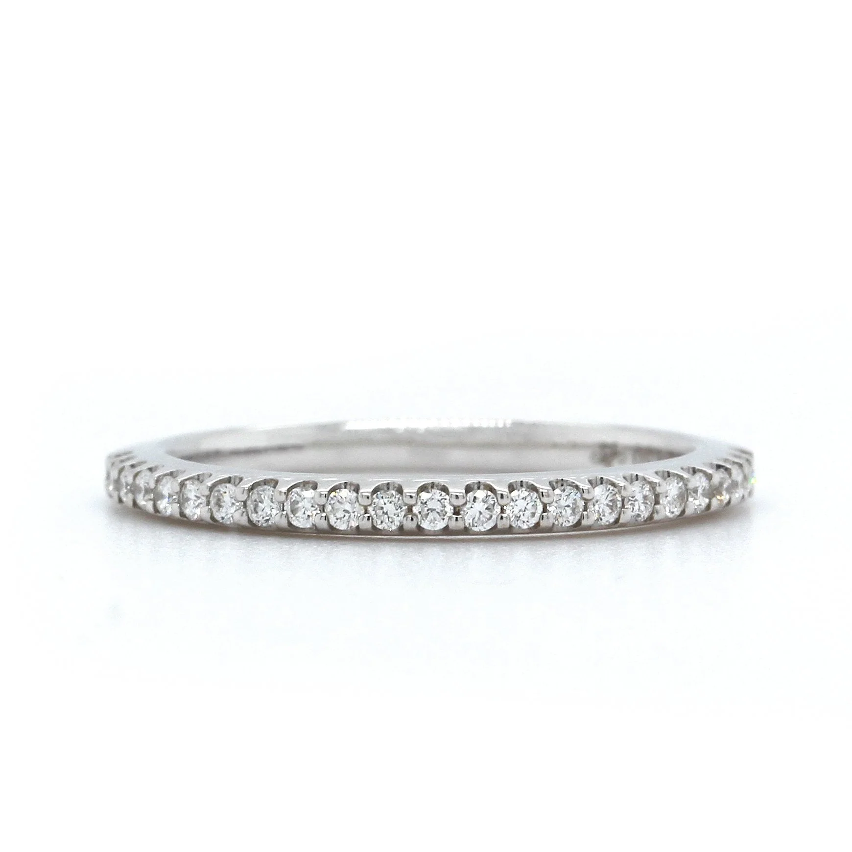 18K White Gold Shared Prong Diamond Band - Image 4