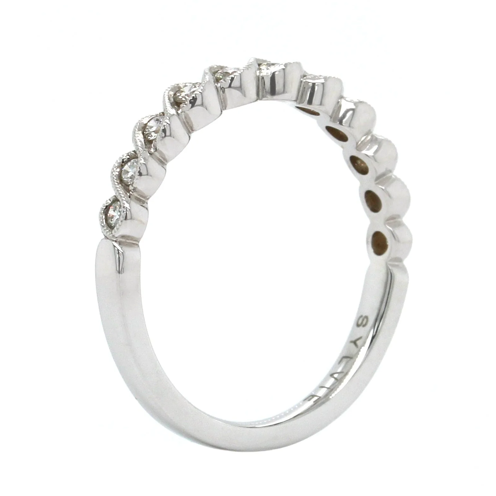 18K White Gold Semi Bezel Set Milgrain Wedding Band - Image 2