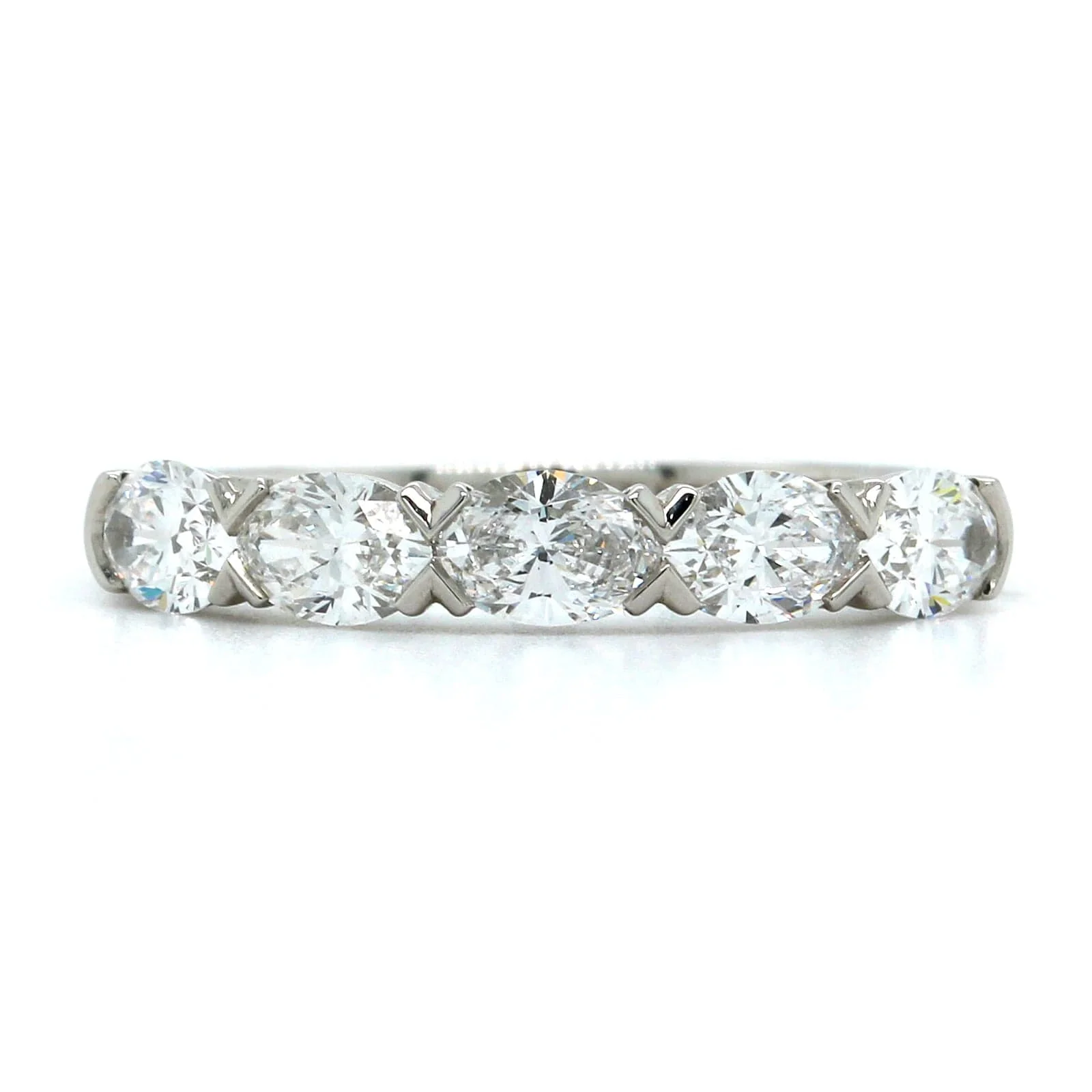Etho Maria Platinum Oval Diamond X Prong Band