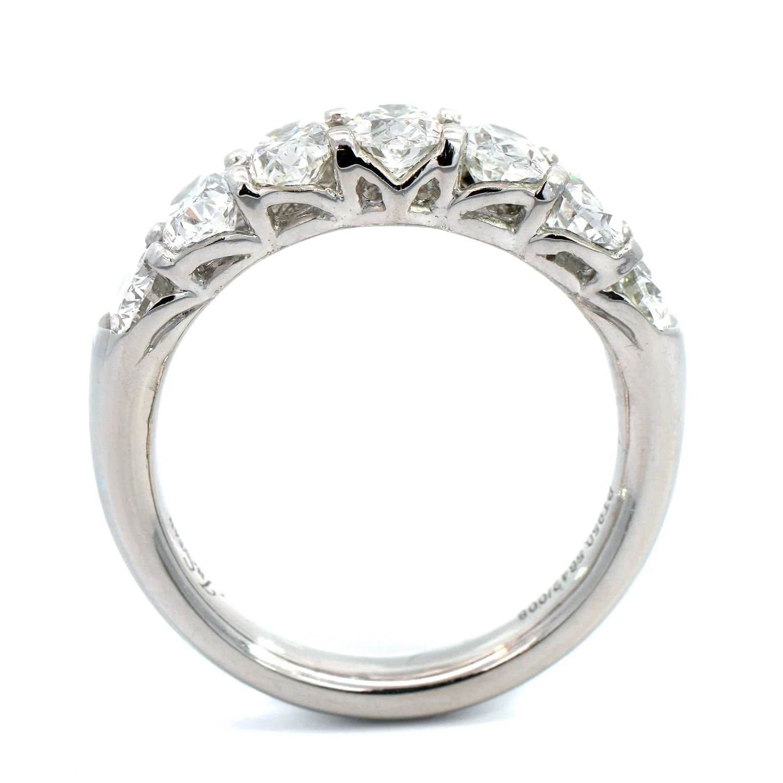 Platinum Shared Prong Graduating Oval Diamond Band - Image 3