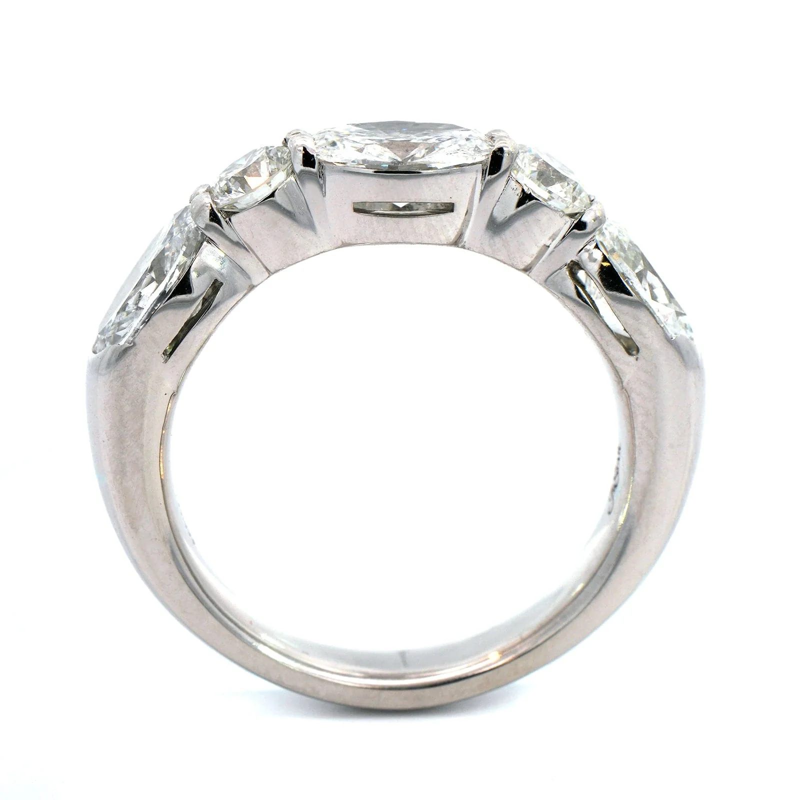 Platinum Shared Prong Alternating Round and Oval Diamond Band - Image 3