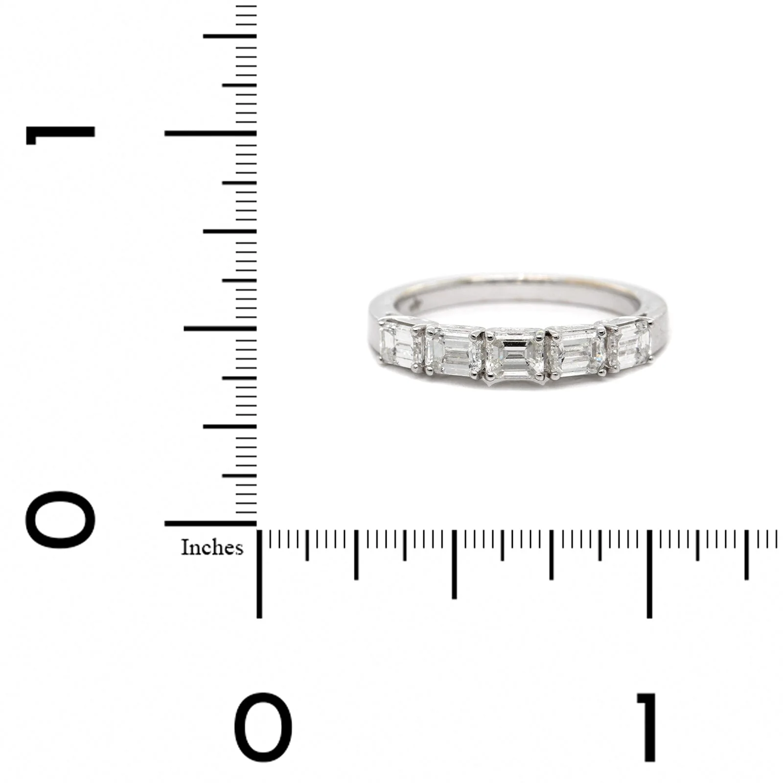18K White Gold Prong Set Emerald Cut Diamond Band - Image 4