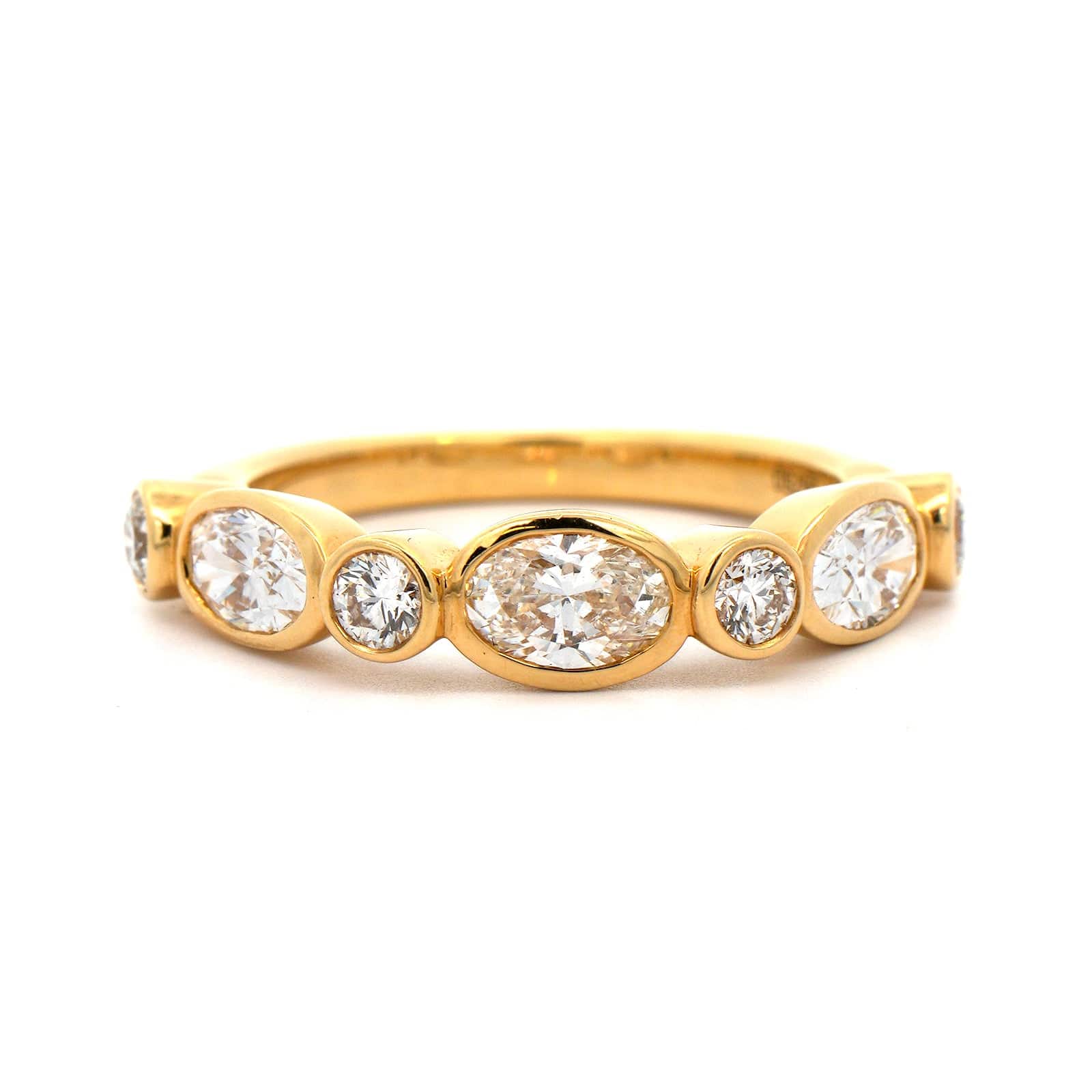 18K Yellow Gold Alternating Oval and Round Diamond Ring
