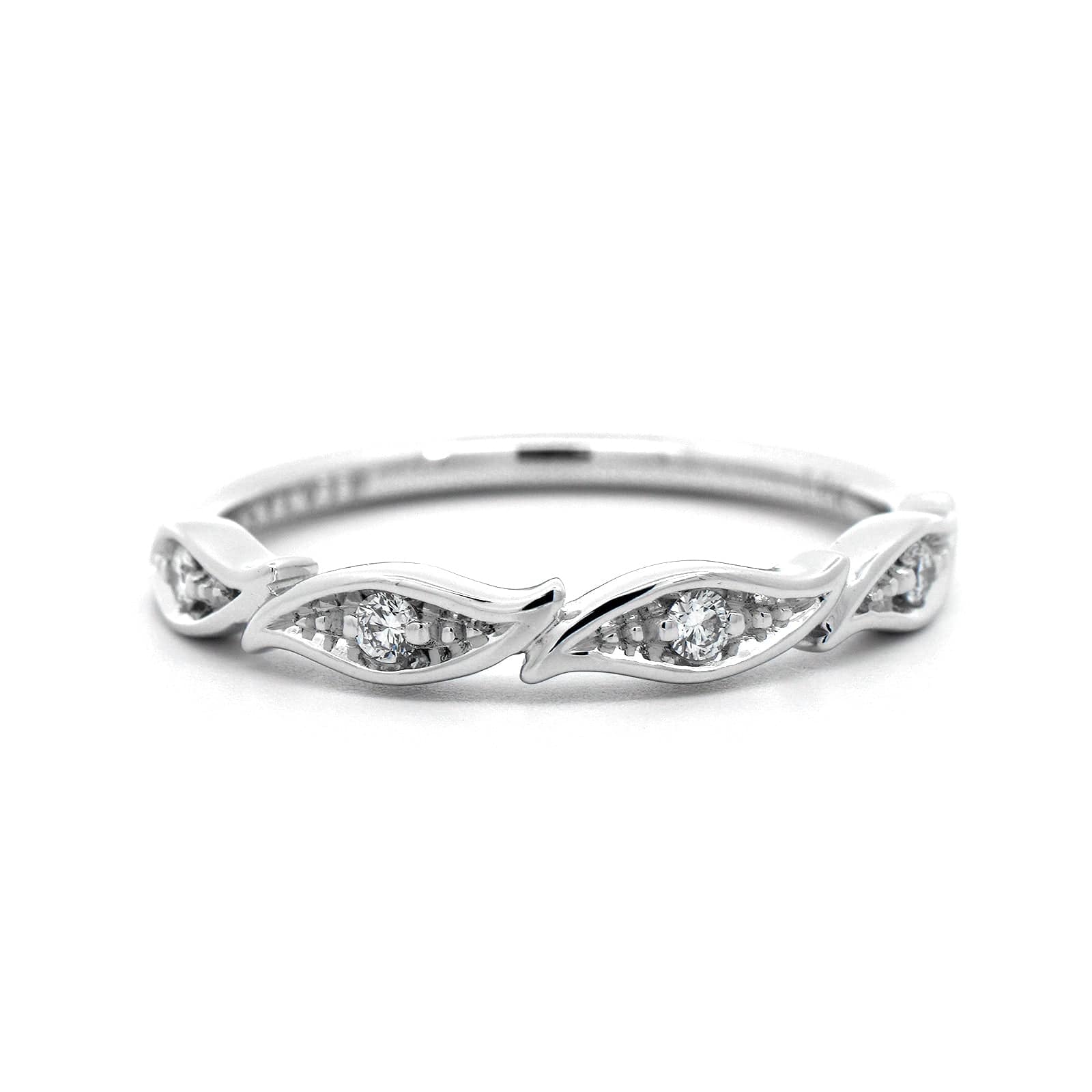18K White Gold Wave Style Diamond Wedding Ring - Image 5