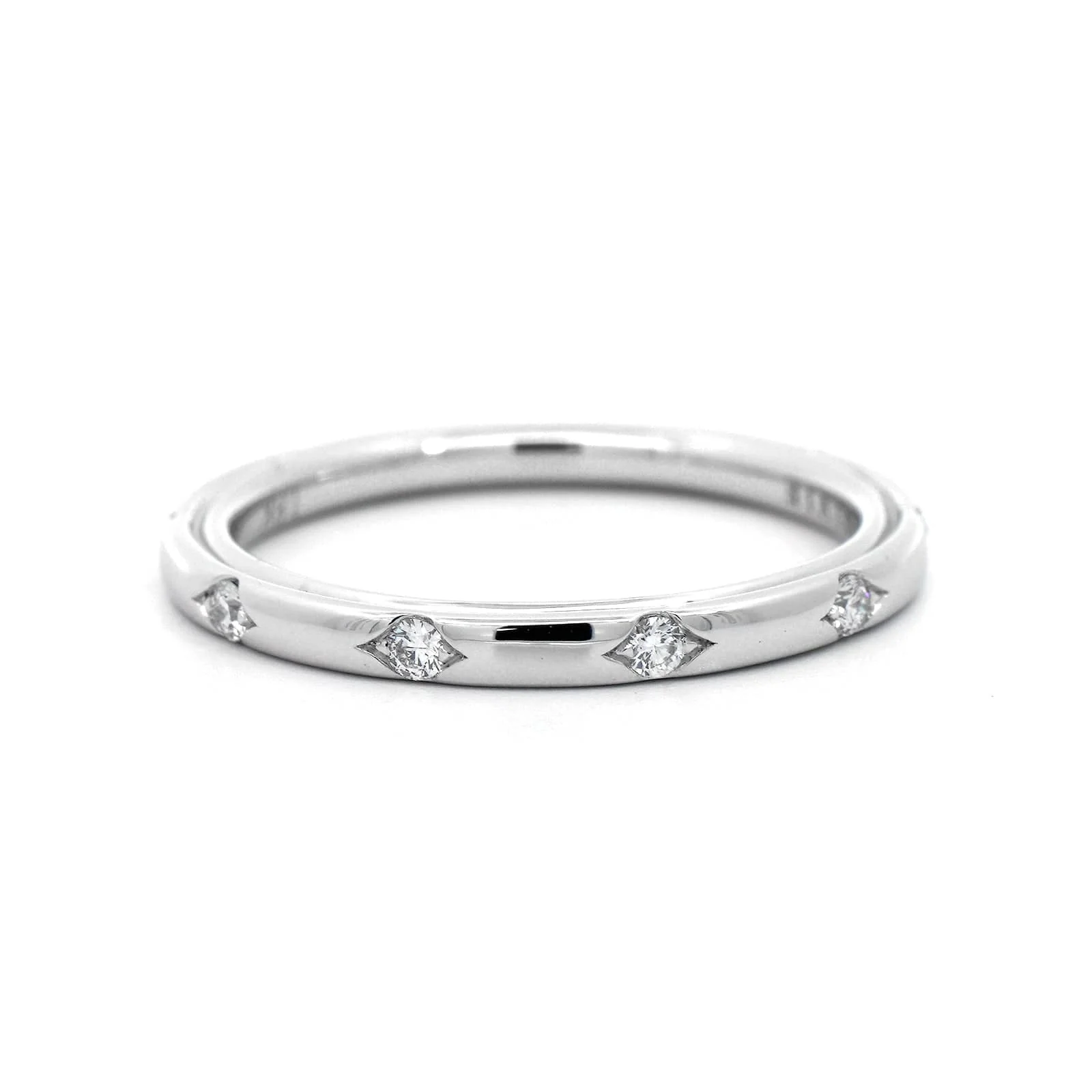 18K White Gold Burnished Set Round Diamond Wedding Ring - Image 5
