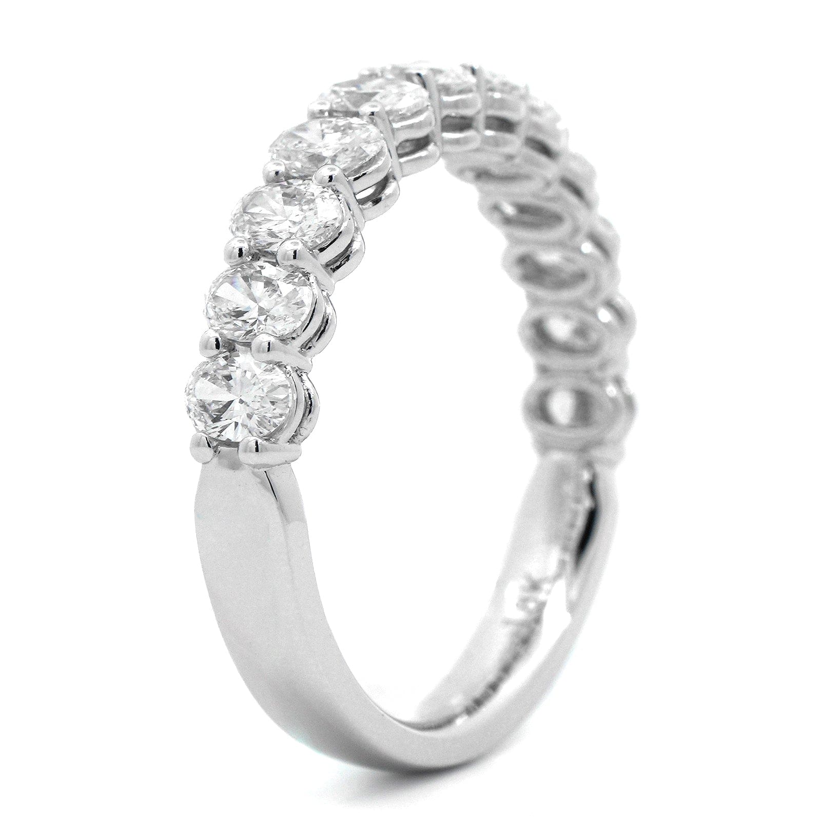 18K White Gold Shared Prong Oval Diamond Wedding Ring - Image 2