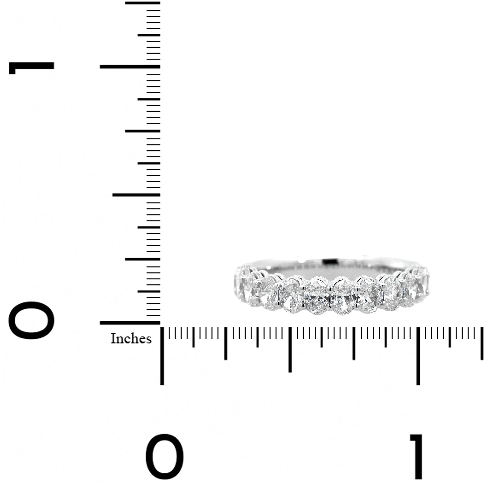18K White Gold Shared Prong Oval Diamond Wedding Ring - Image 3