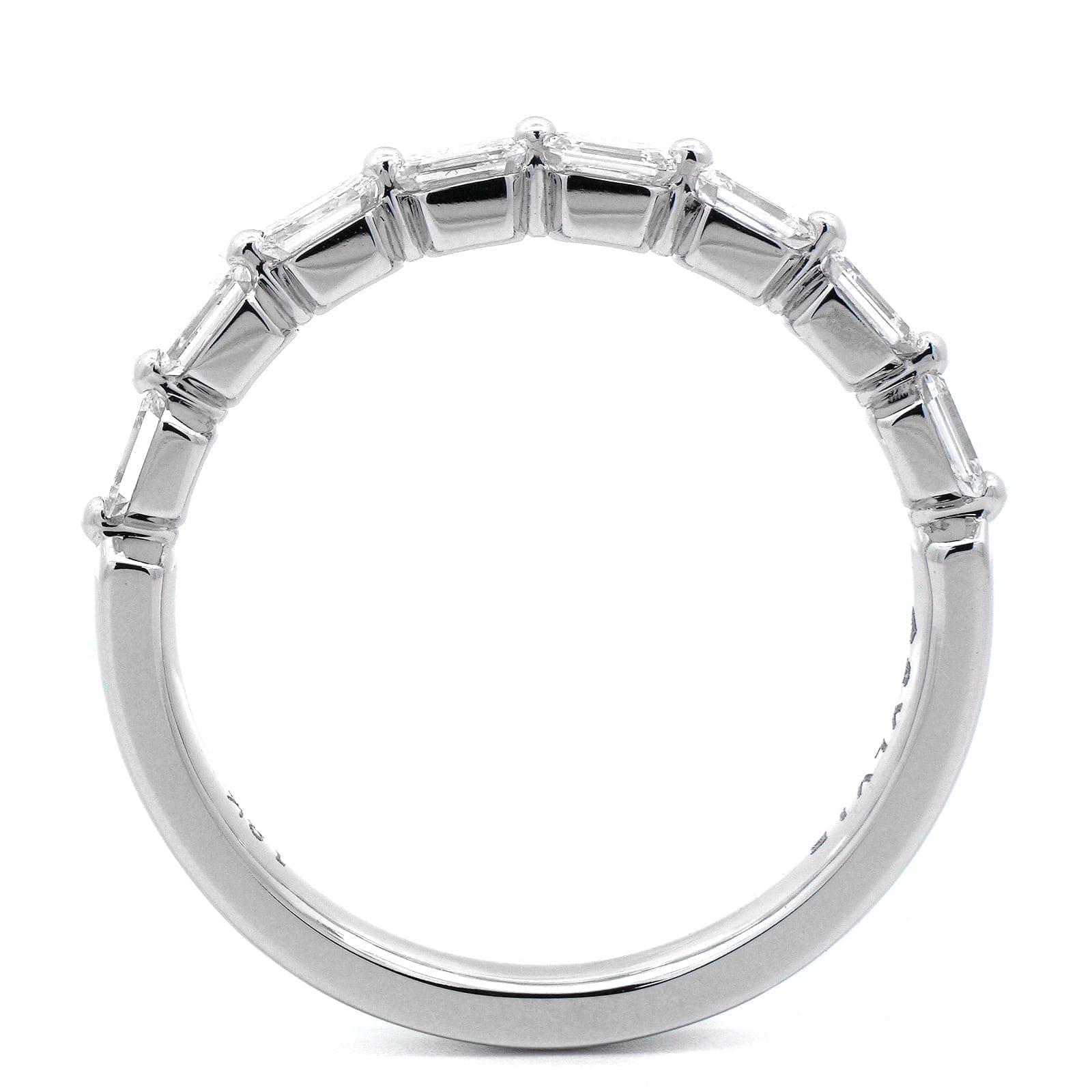18K White Gold Single Prong Emerald Cut Diamond Wedding Ring - Image 3