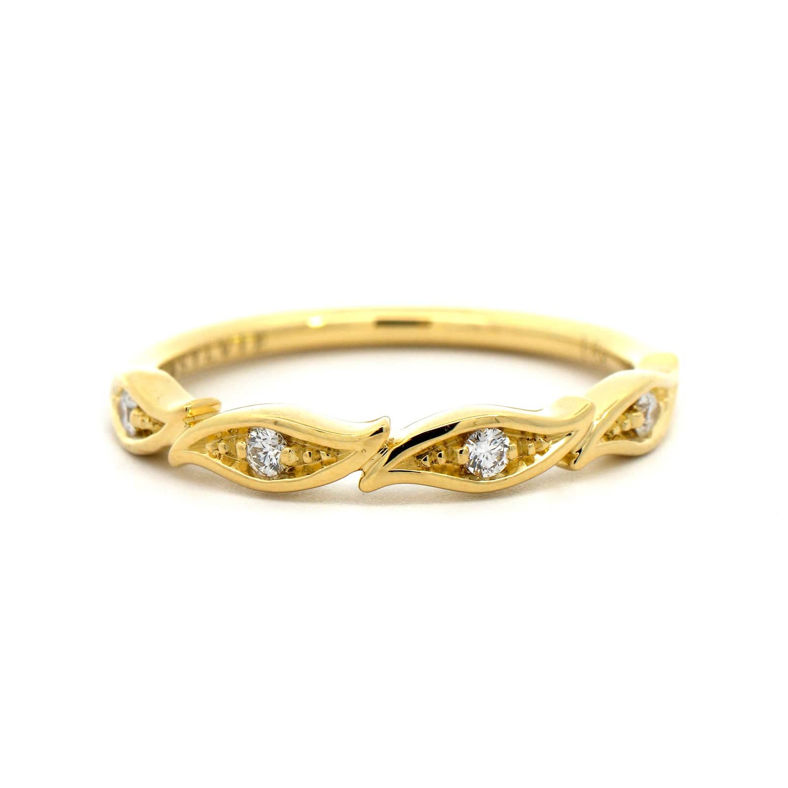 18K Yellow Gold Wave Style Diamond Wedding Ring - Image 5