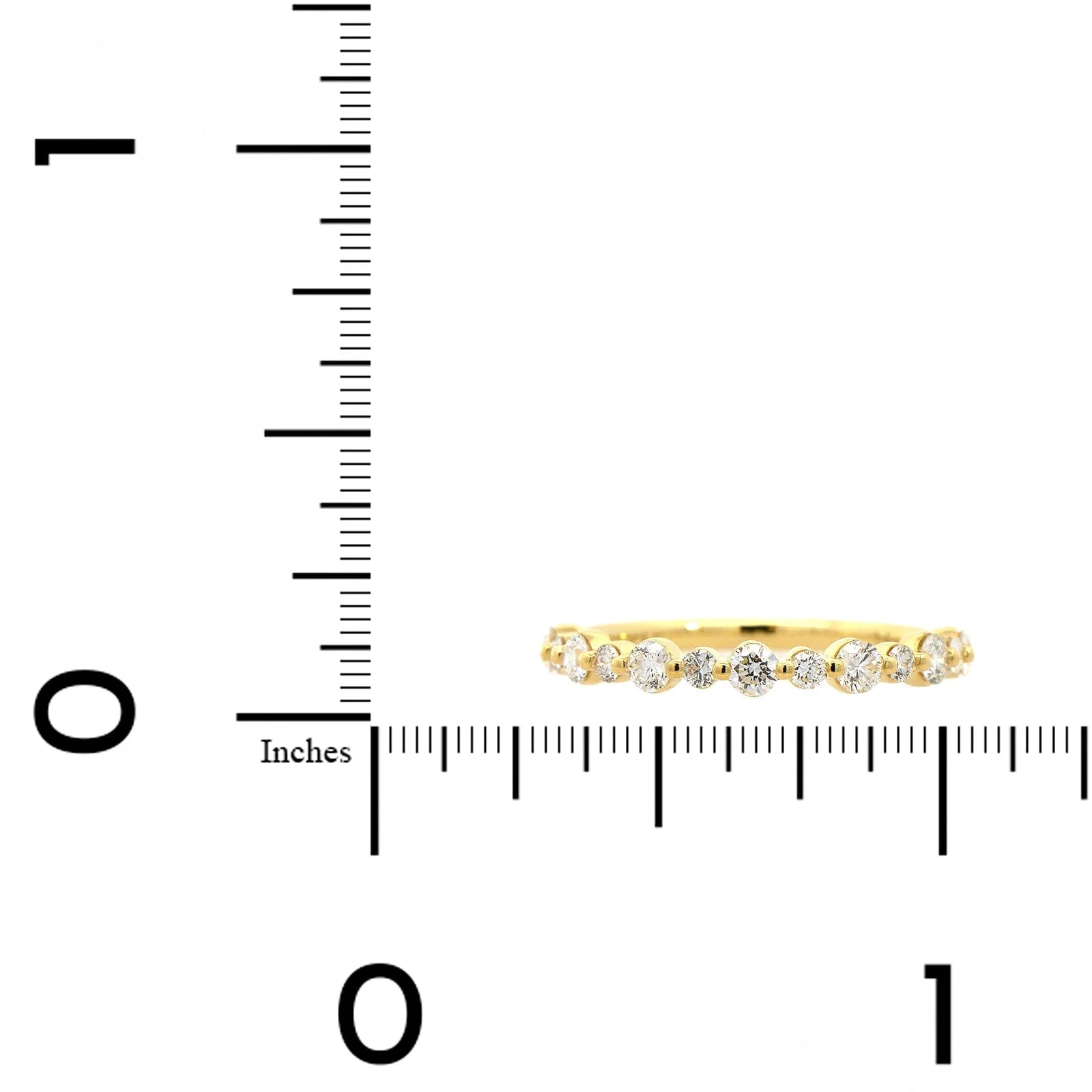18K Yellow Gold Alternating Small and Large Diamond Wedding Ring - Image 4