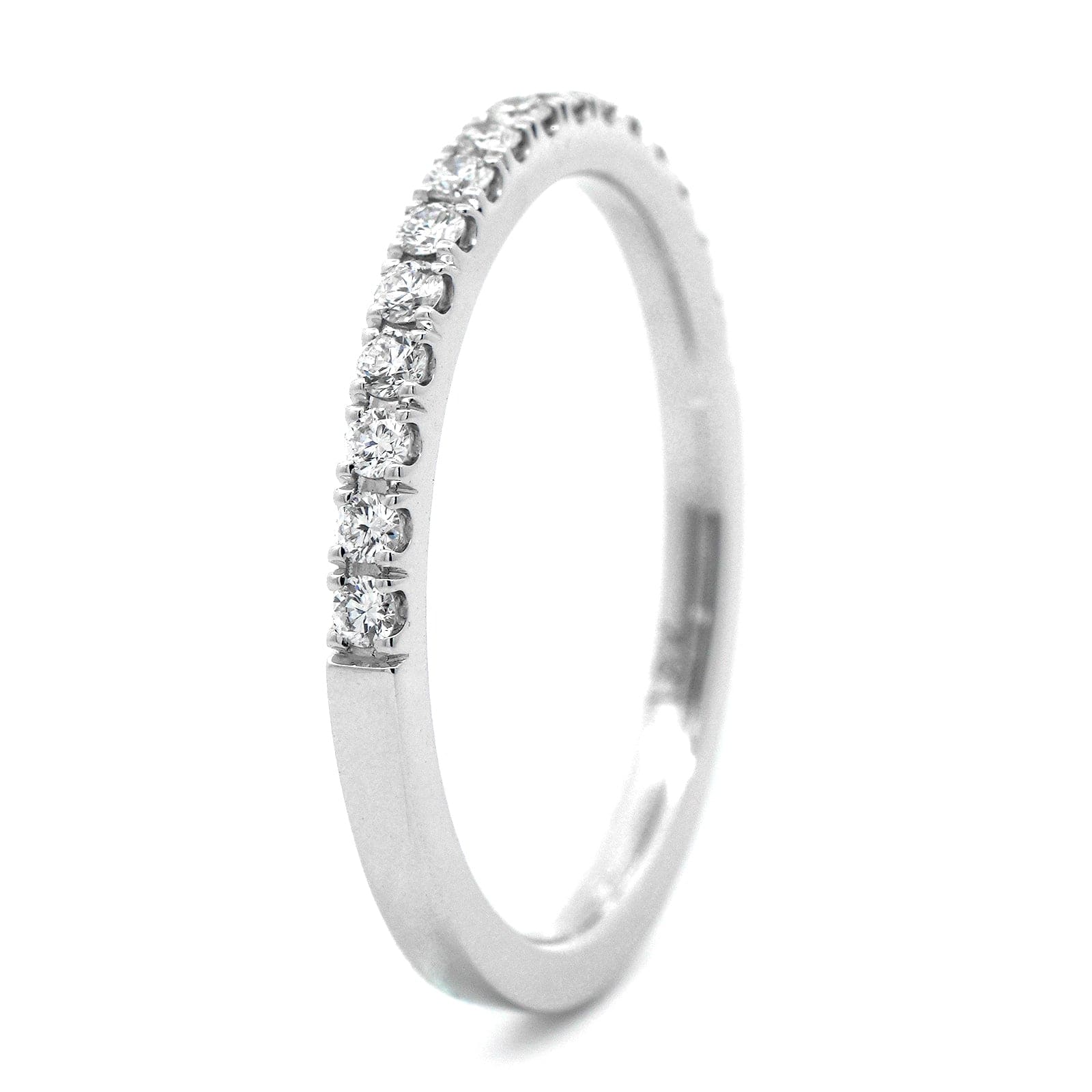 18K White Gold Prong Set Diamond Wedding Ring - Image 2