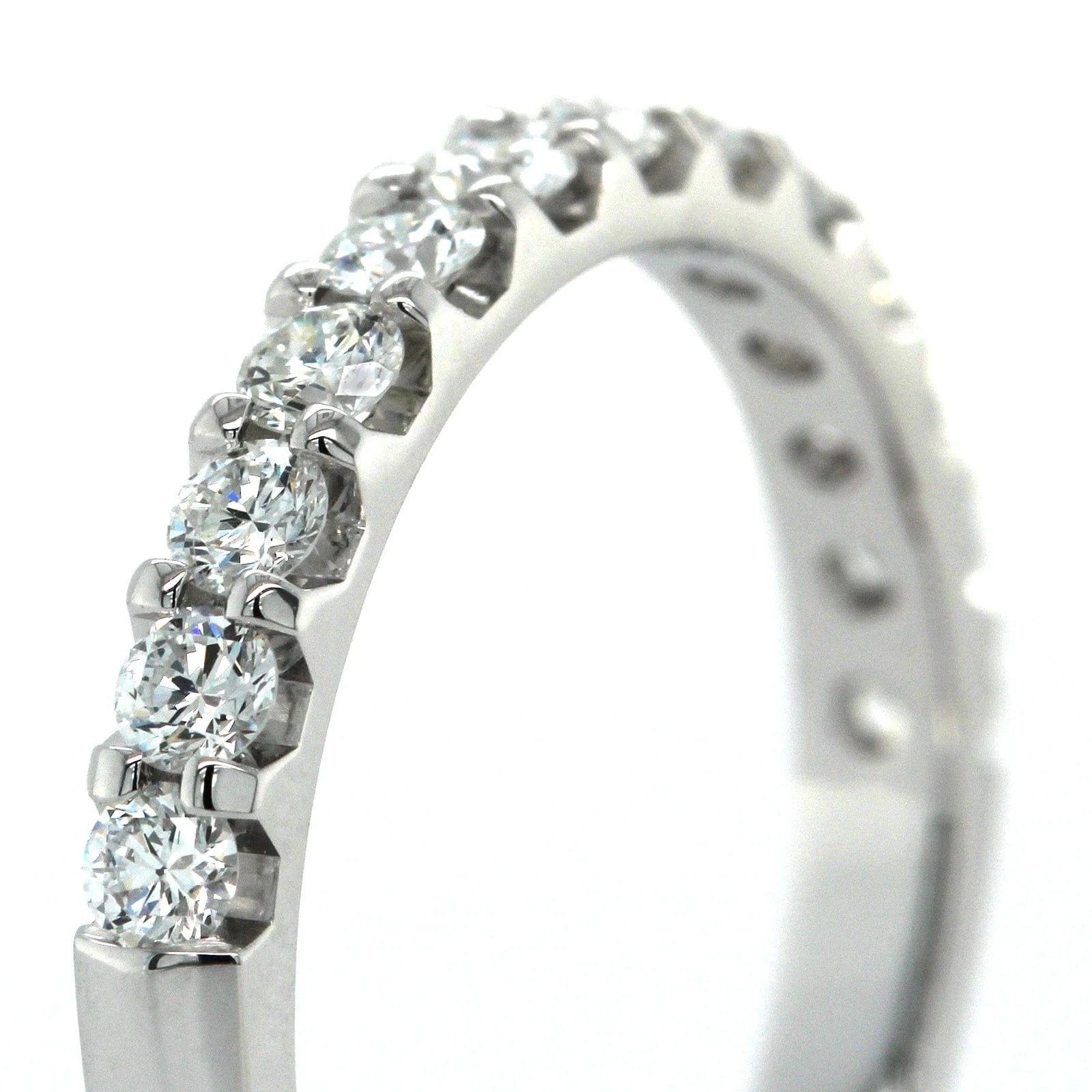 18K White Gold Shared Prong Diamond Band - Image 4