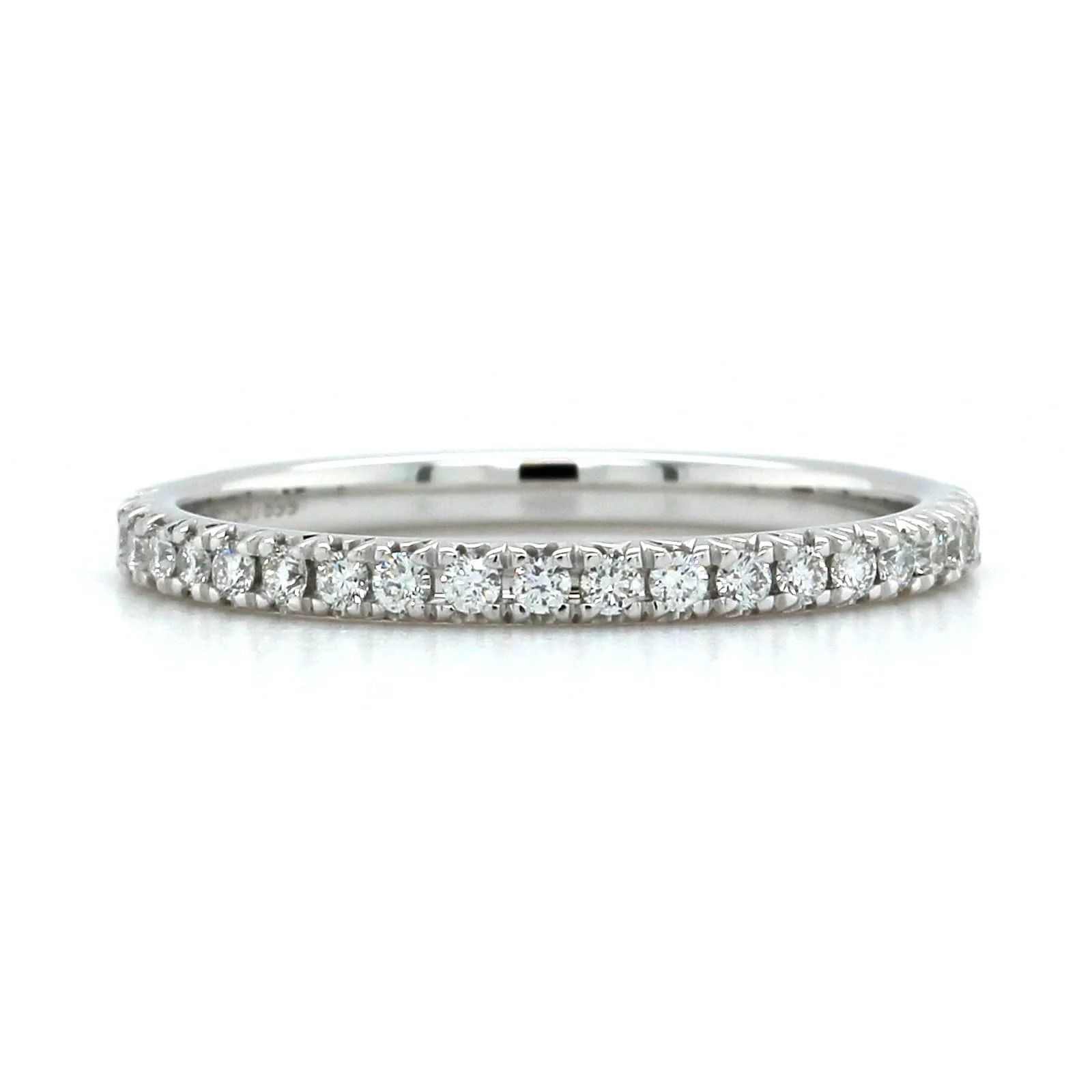 18K White Gold Shared Prong Diamond Band - Image 5