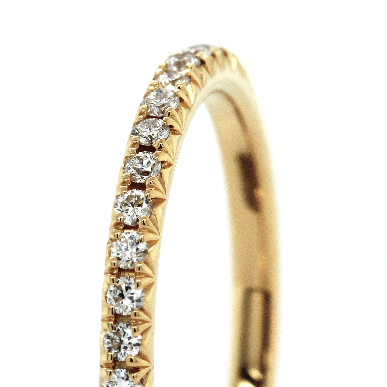 18K Yellow Gold Shared Prong Diamond Band - Image 4
