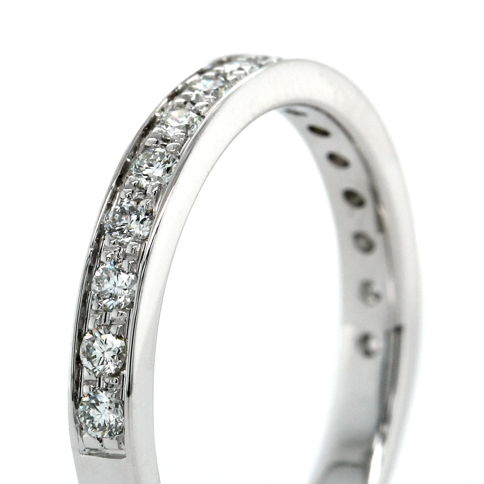 18K White Gold Bead Set 16 Stone Diamond Band - Image 4