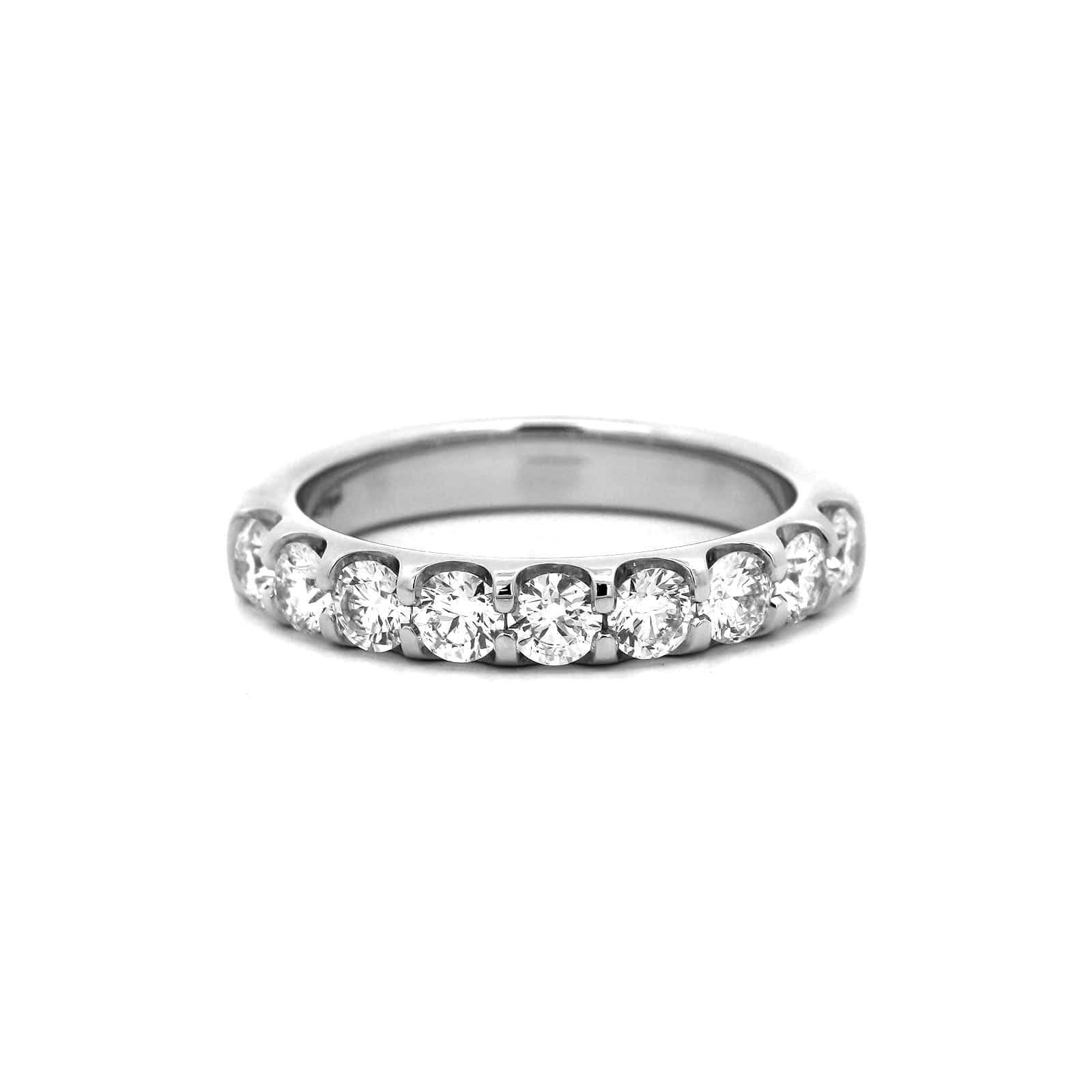 Platinum Modern Aire Shared Prong Round Diamond Band