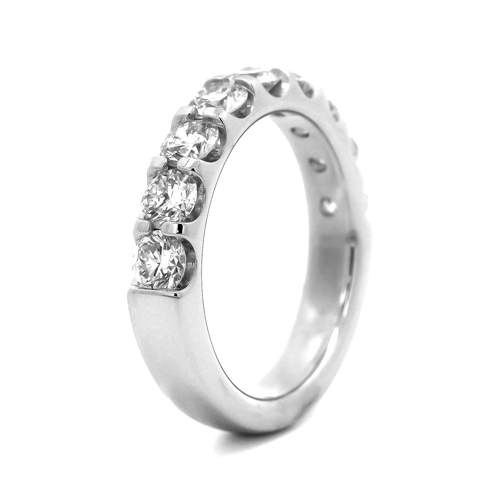 Platinum Modern Aire Shared Prong Round Diamond Band - Image 2