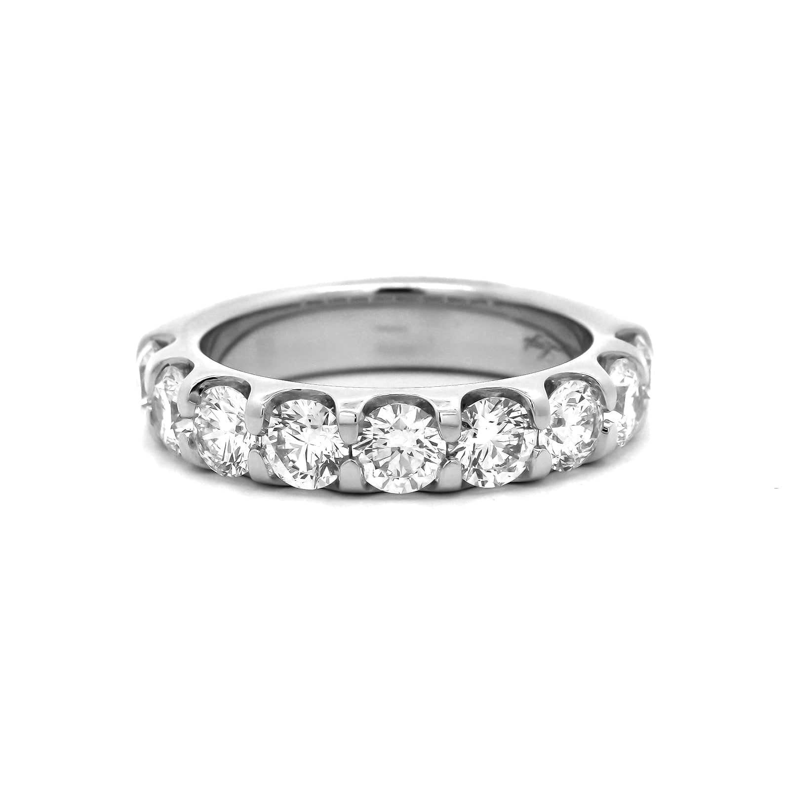 Platinum Modern Aire Shared Prong Round Diamond Band - Image 5