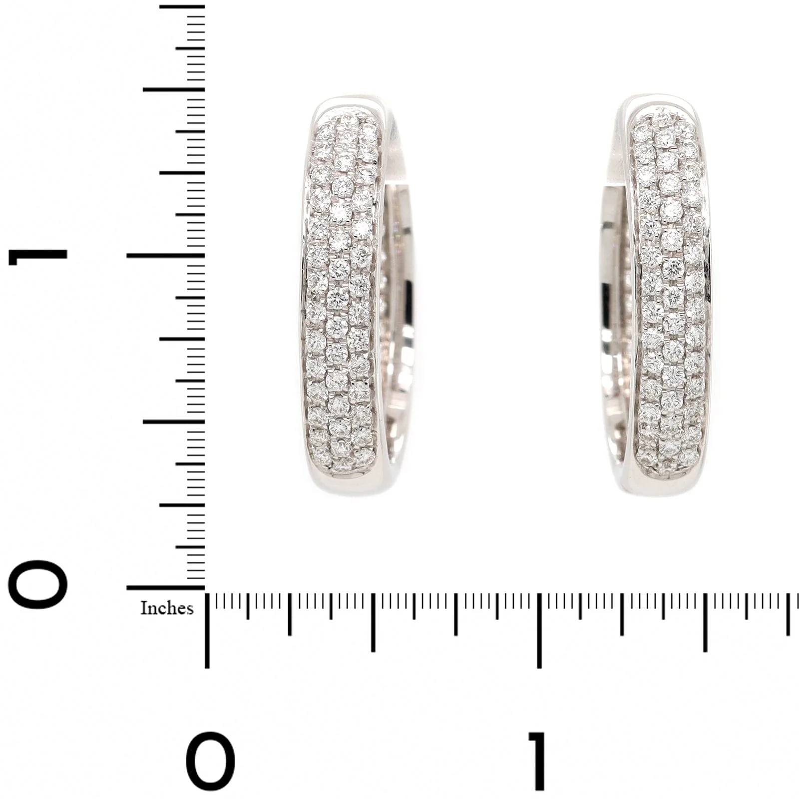 Leo Pizzo 18K White Gold Pave Diamond Oval Hoop Earrings - Image 2