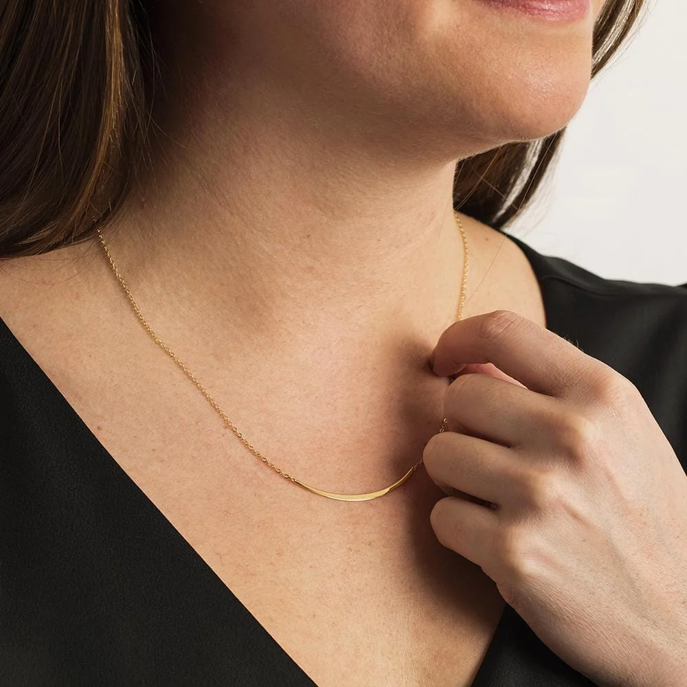 14K Yellow Gold Curve Wire Necklace - Image 2