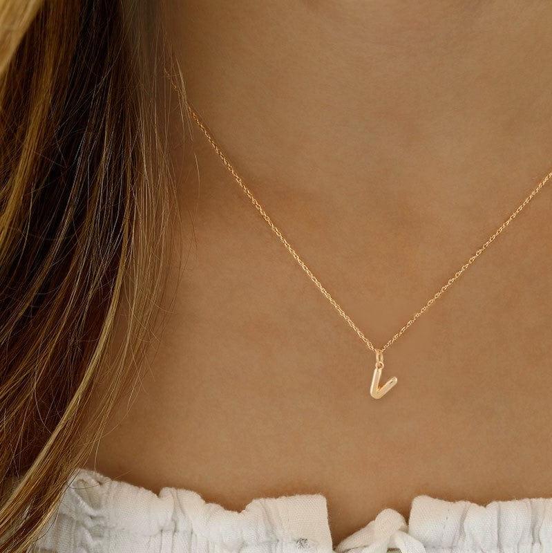 14K Yellow Gold 18" Initial "V" Pendant Necklace - Image 2