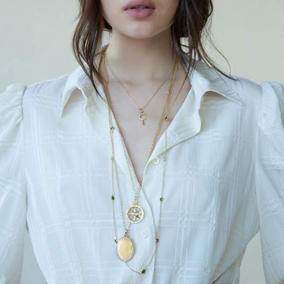 18K Yellow Gold Oval Diamond Locket Necklace - Image 2