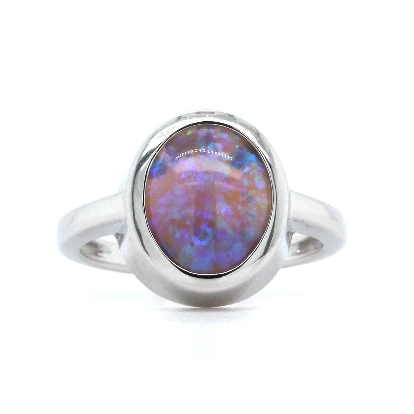 18K White Gold Oval Opal Ring