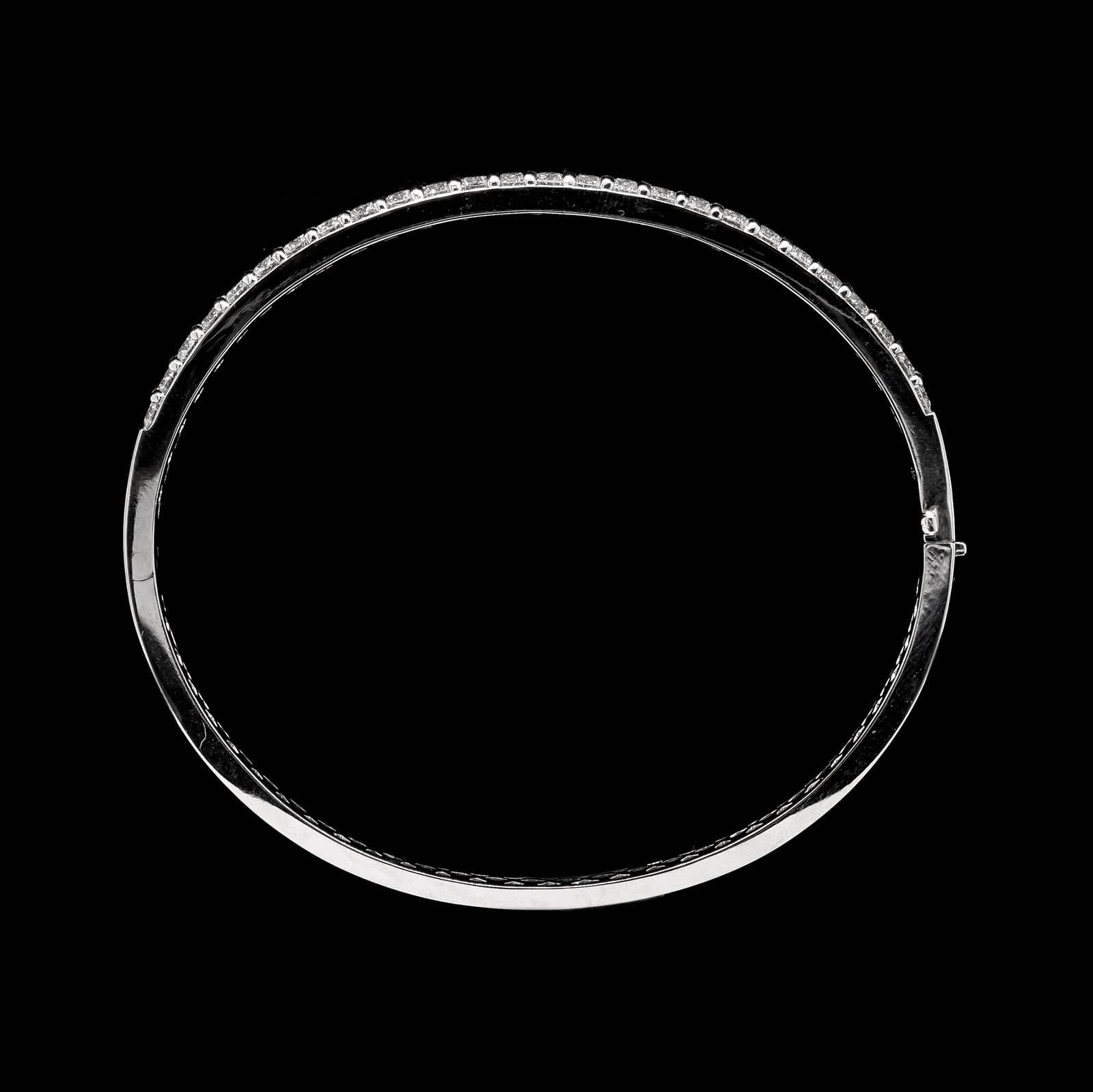 Memoire 18K White Gold Diamond Bangle - Image 3
