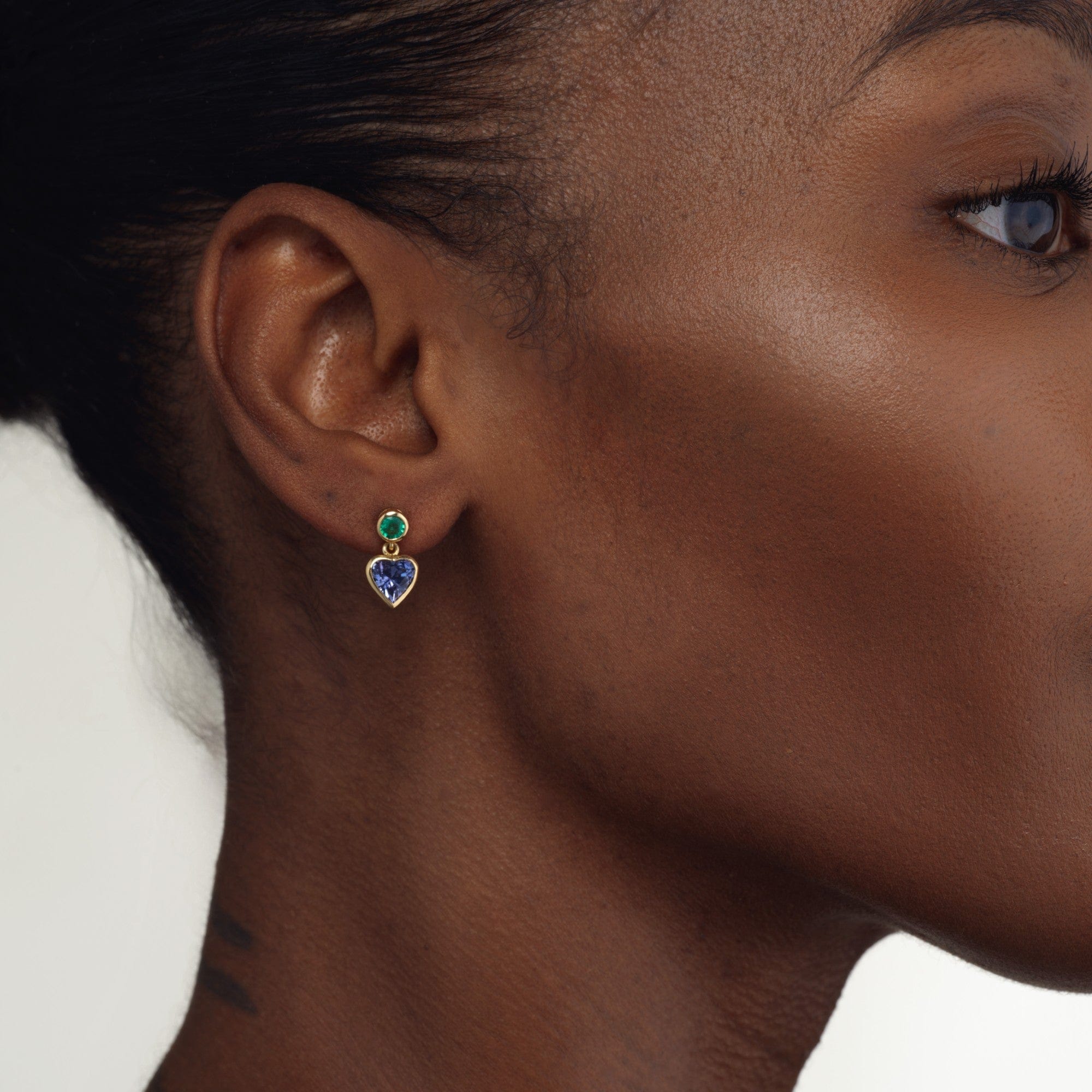 Emily P. Wheeler 18K Yellow Gold Emerald and Tanzanite Heart Drop Earrings - Image 2