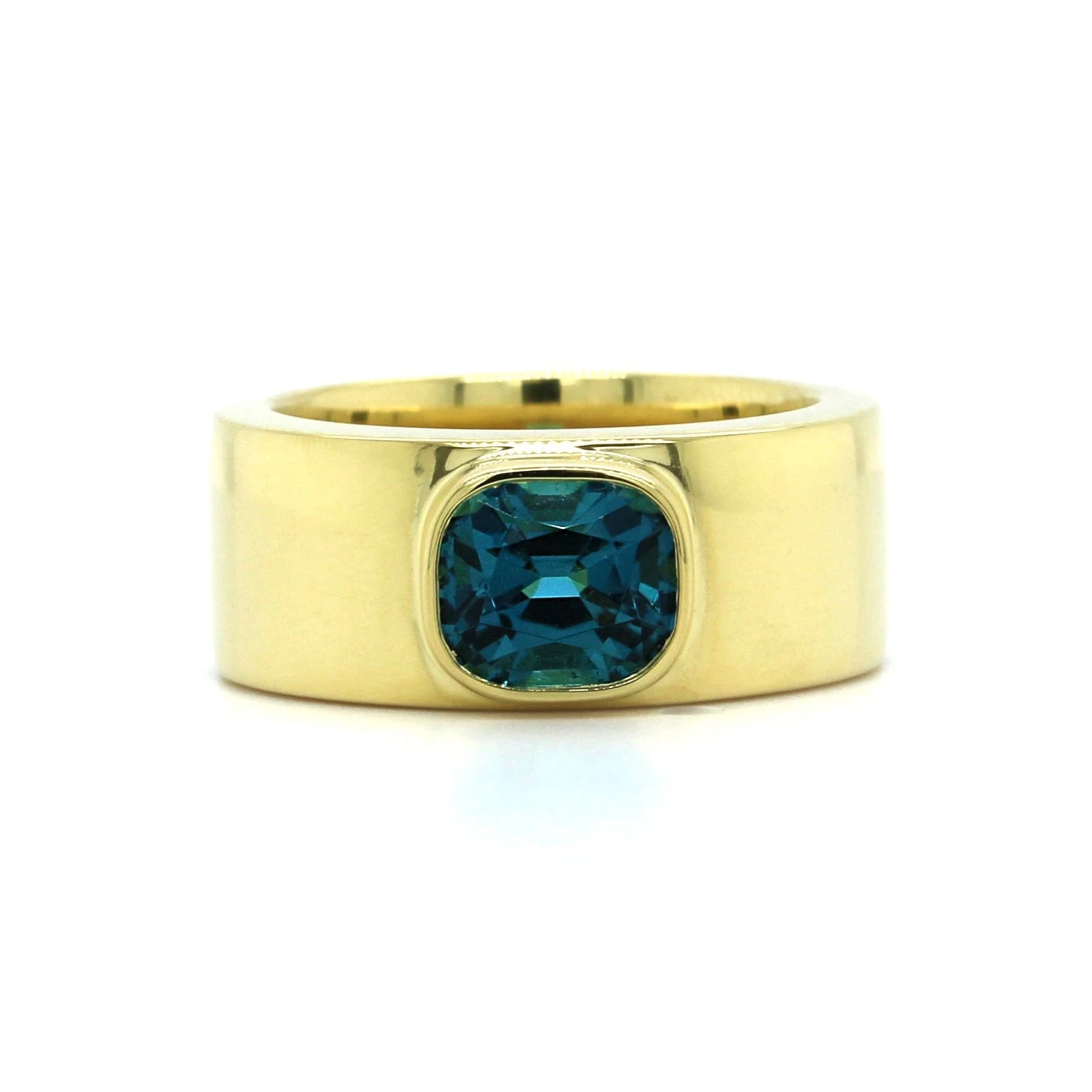 18K Yellow Gold Blue Tourmaline Wide Ring - Image 4