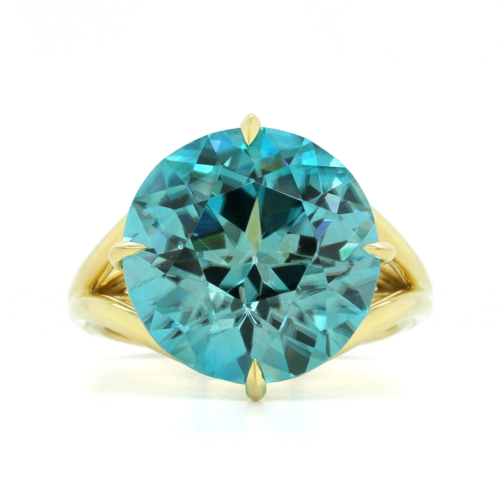 18K Yellow Gold Round Blue Zircon Ring - Image 4