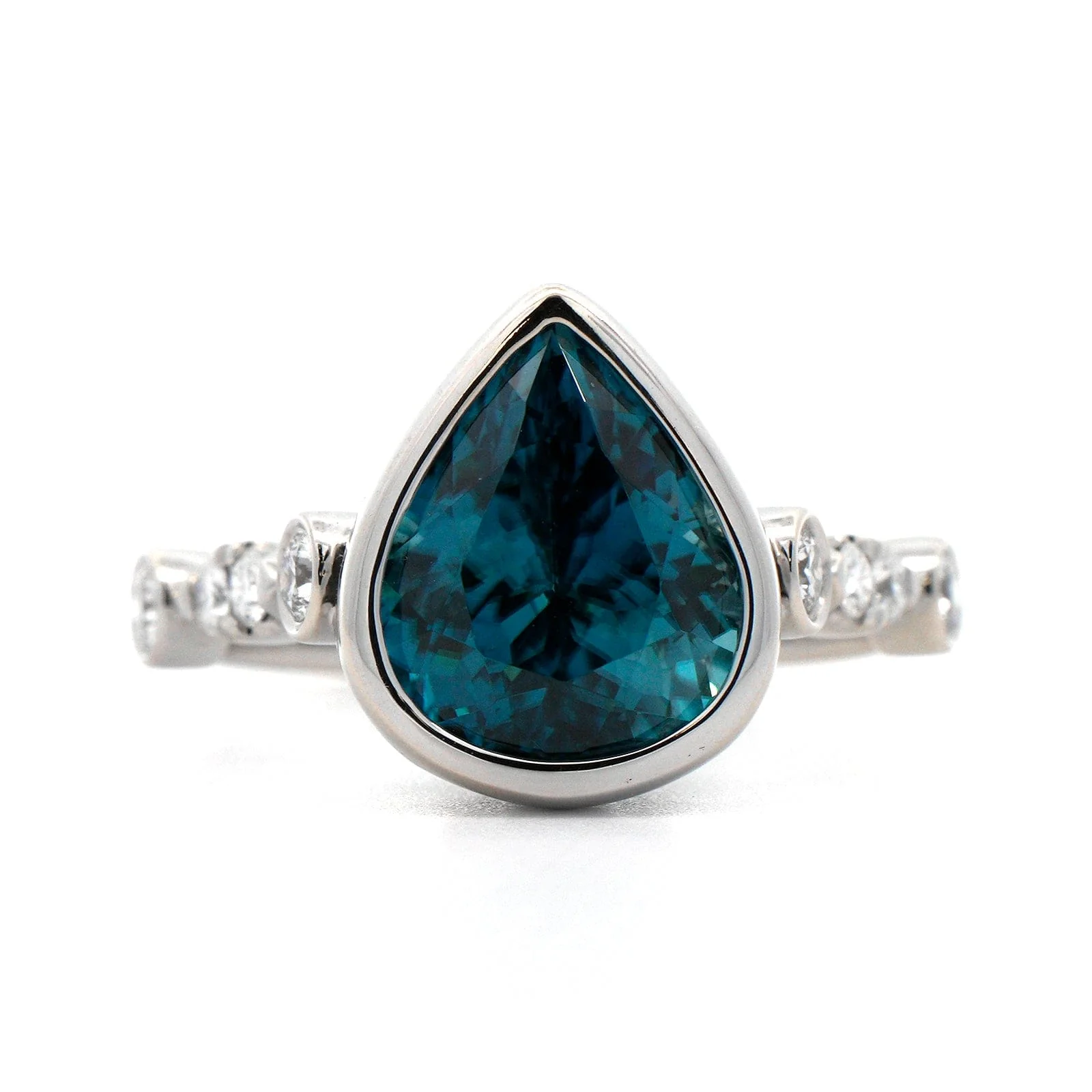 18K White Gold Pear Shaped Zircon and Diamond Ring