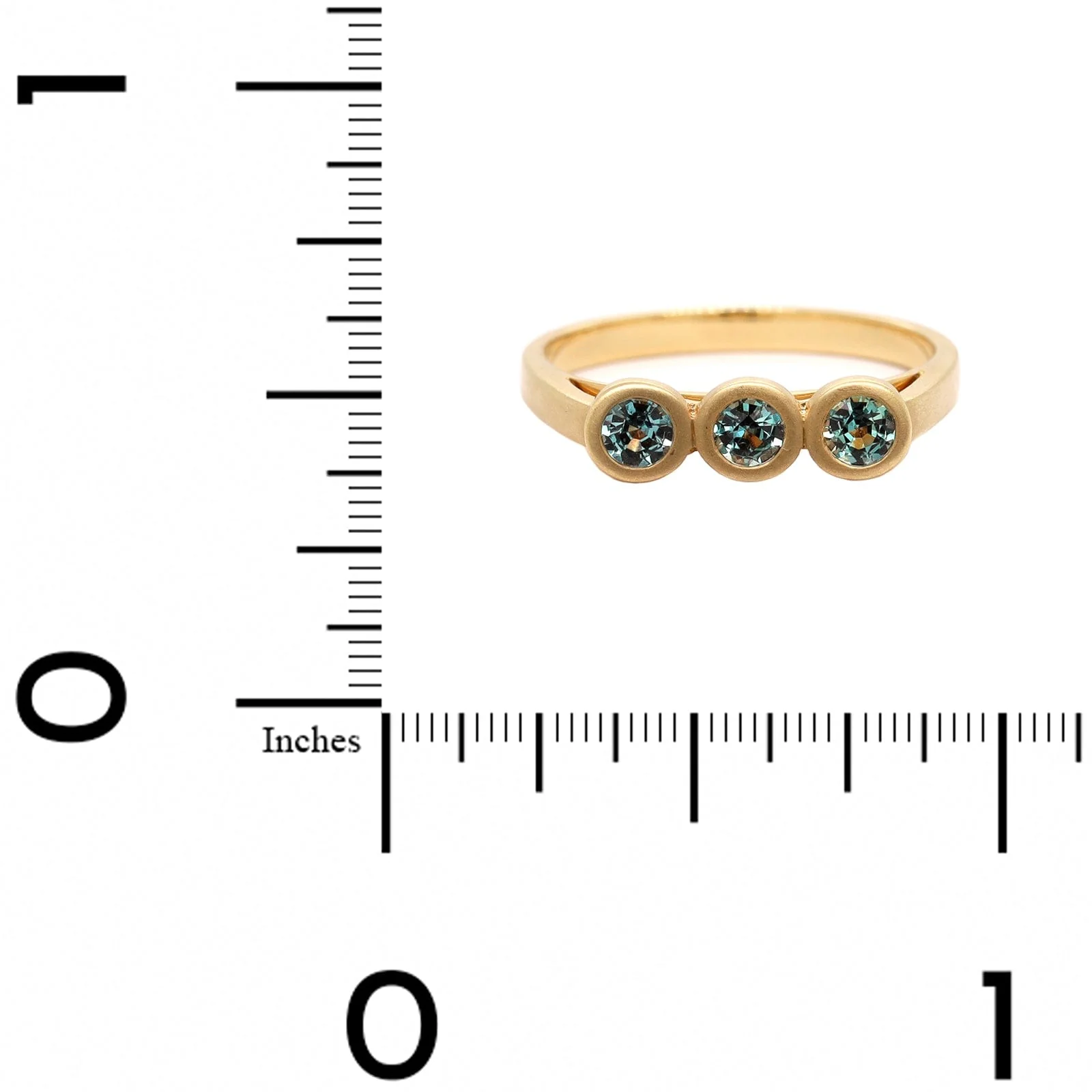 18K Yellow Gold Bezel Set Three Stone Alexandrite Ring - Image 4