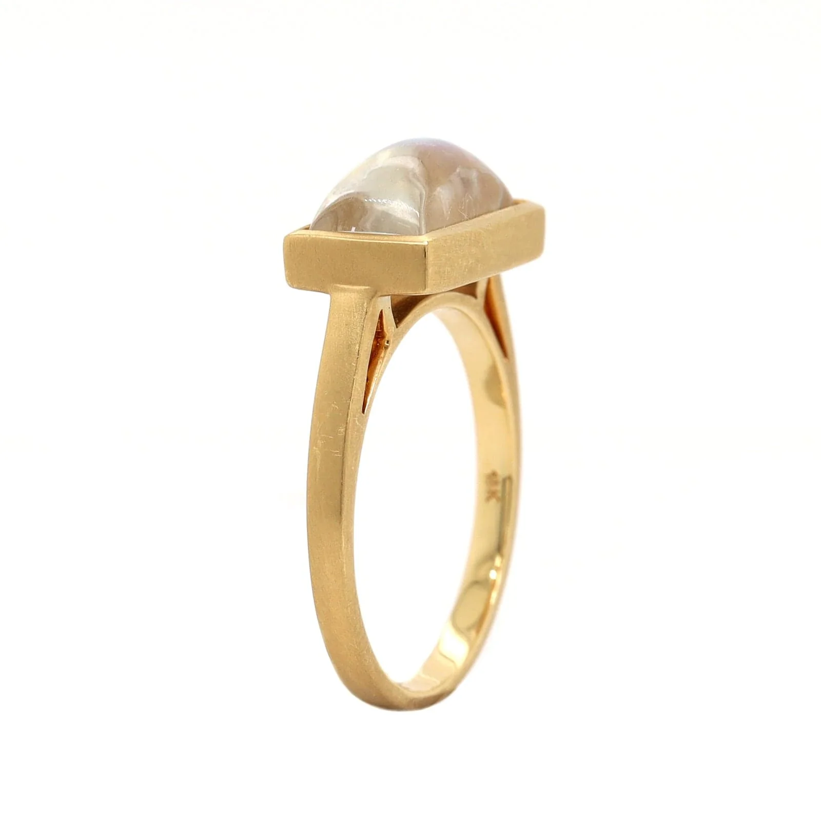18K Yellow Gold Rectangular Moonstone Ring - Image 2