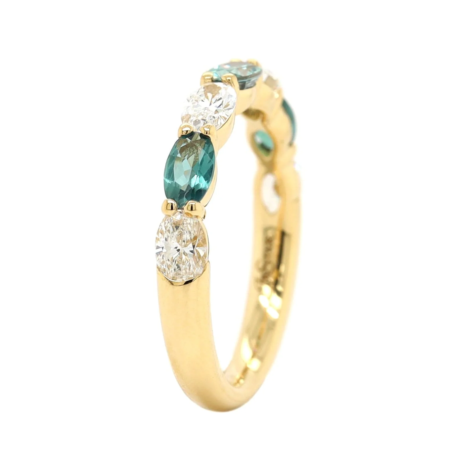 18K Yellow Gold Alternating Oval Alexandrite and Diamond Band - Image 2