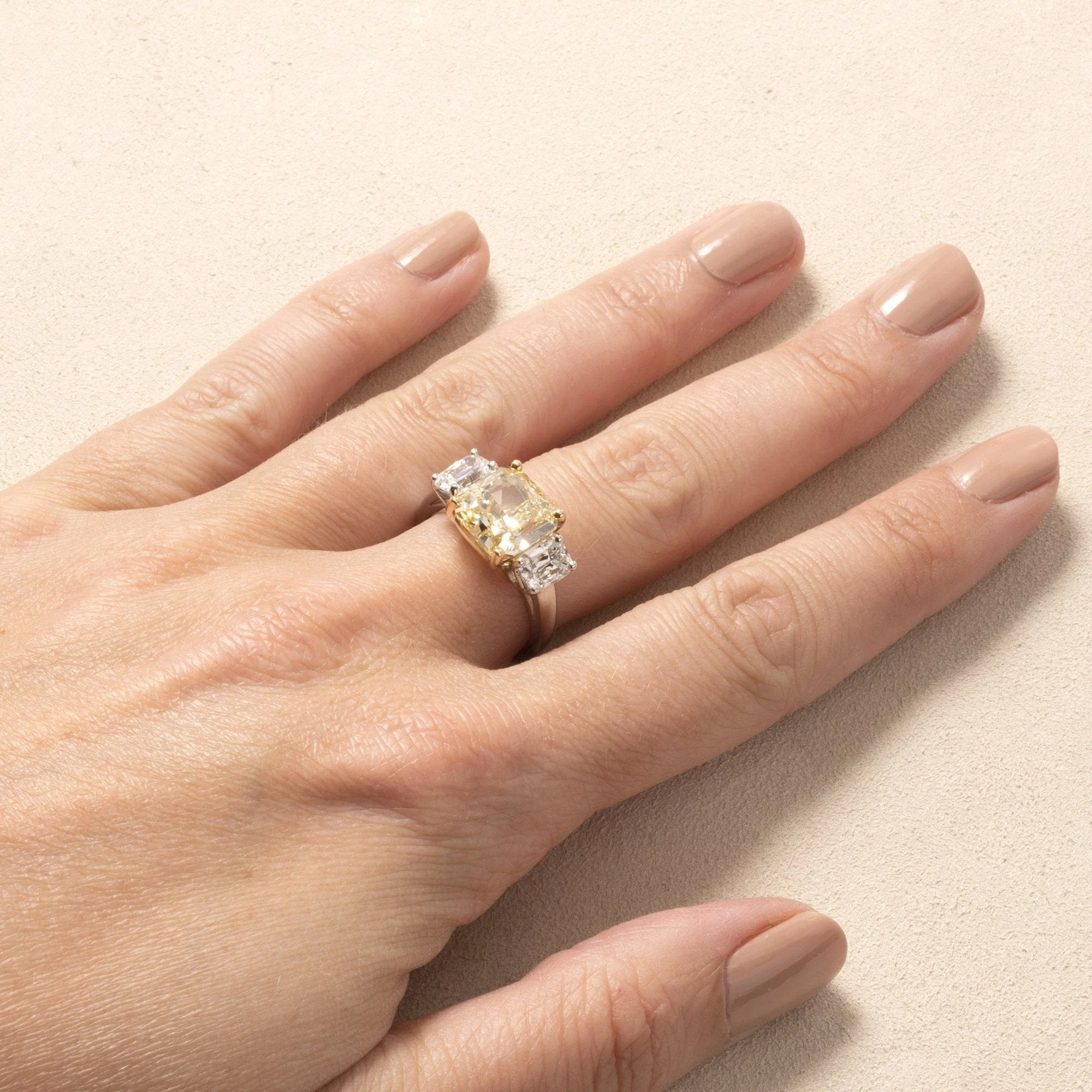 Oscar Heyman 18K Yellow Gold and Platinum Yellow Diamond Ring - Image 2
