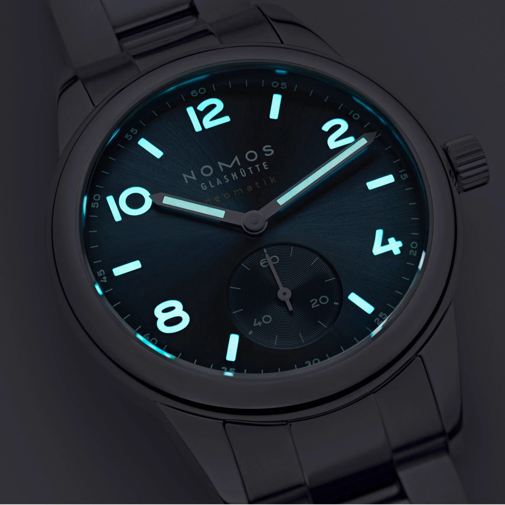NOMOS Glashütte Club Sport Neomatik 42 Date Blue 750 - Image 4