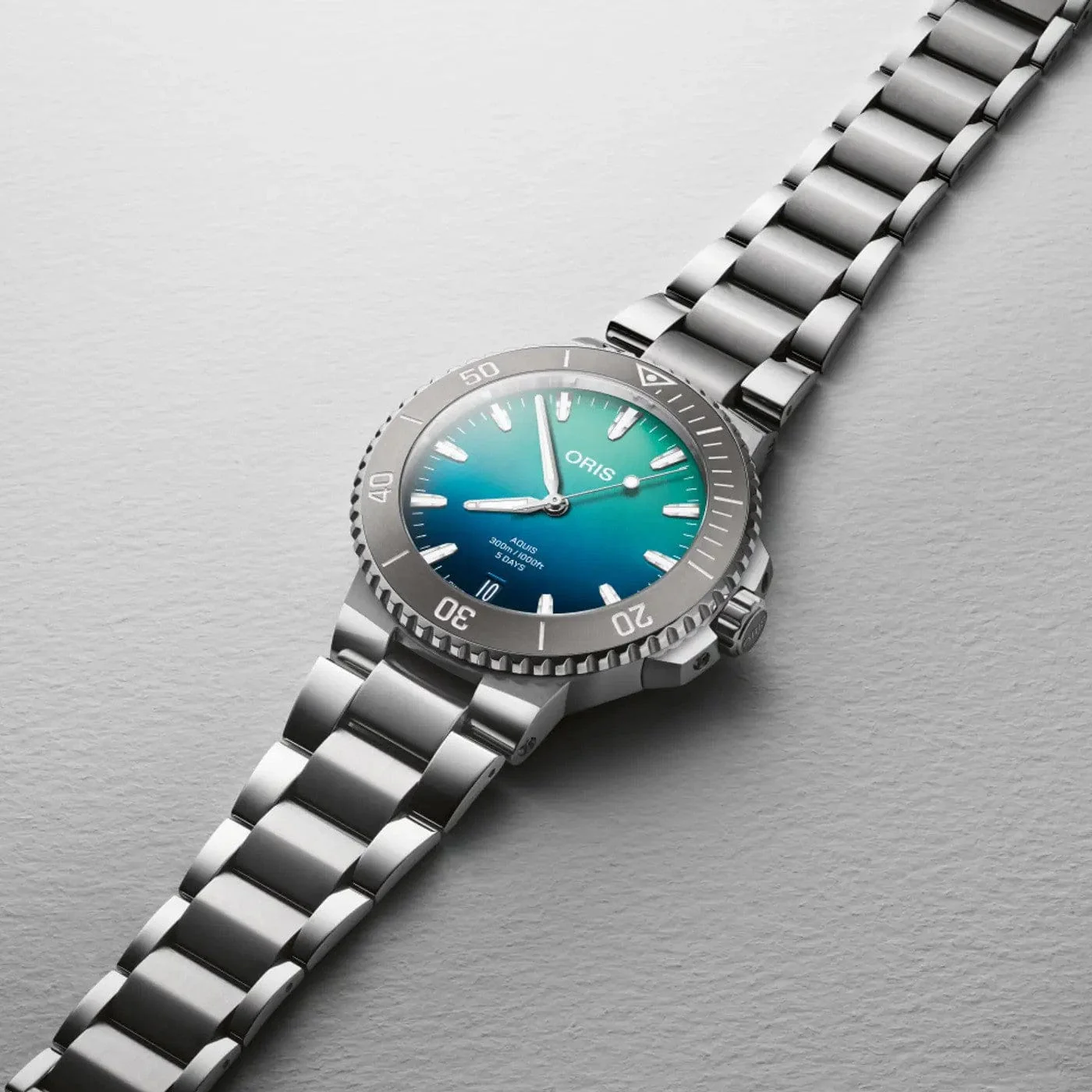 Oris Aquis Date Calibre 400 Great Barrier Reef Limited Edition IV - Image 6