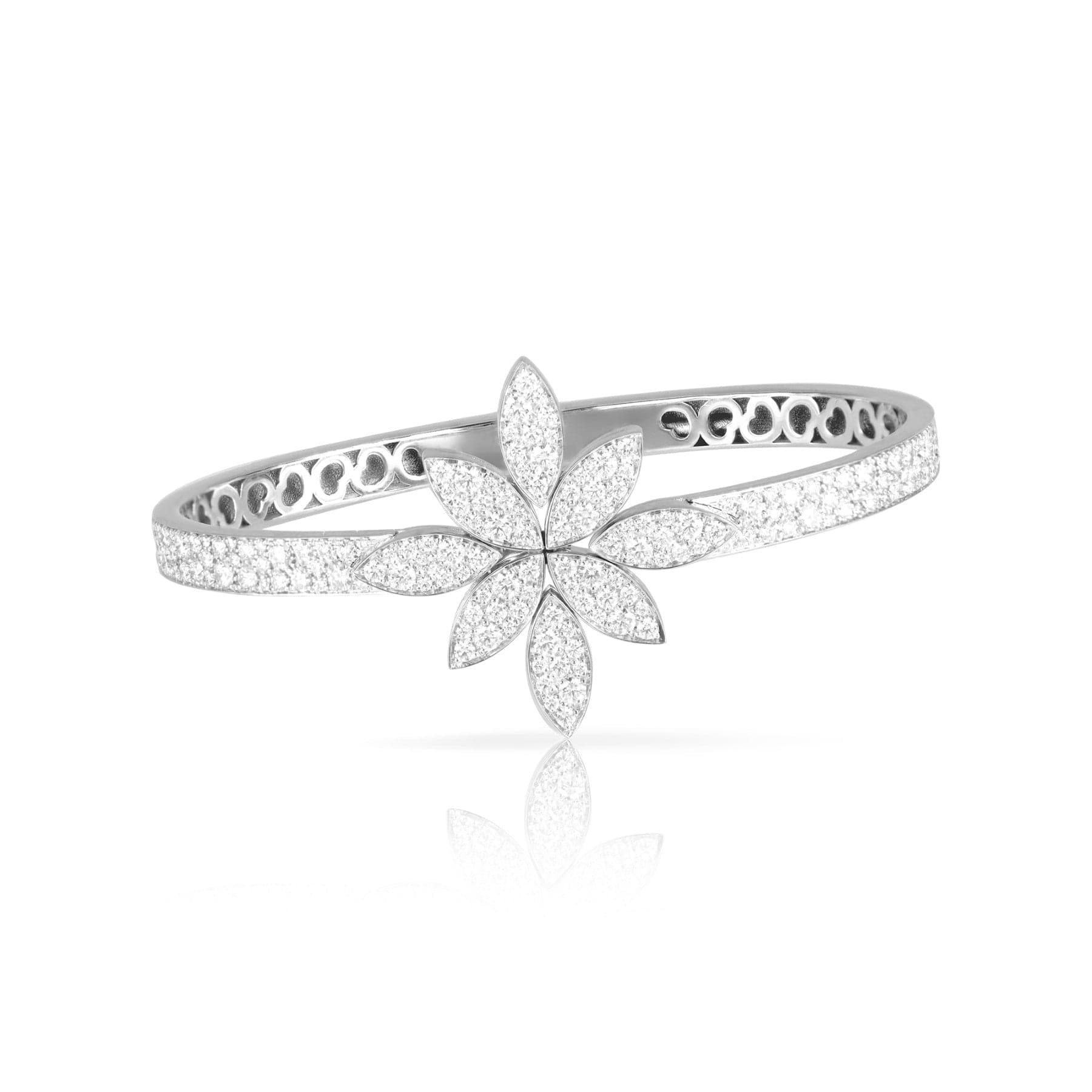 Pasquale Bruni 18K White Gold Diamond Ghirlanda Flower Bangle Bracelet